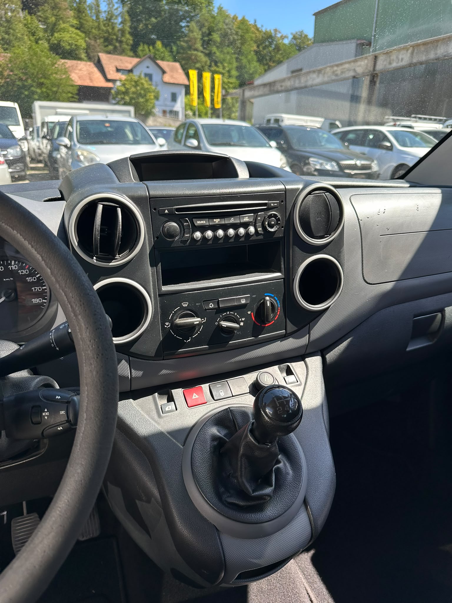 CITROEN Berlingo 1.6 HDi Attraction-image-7