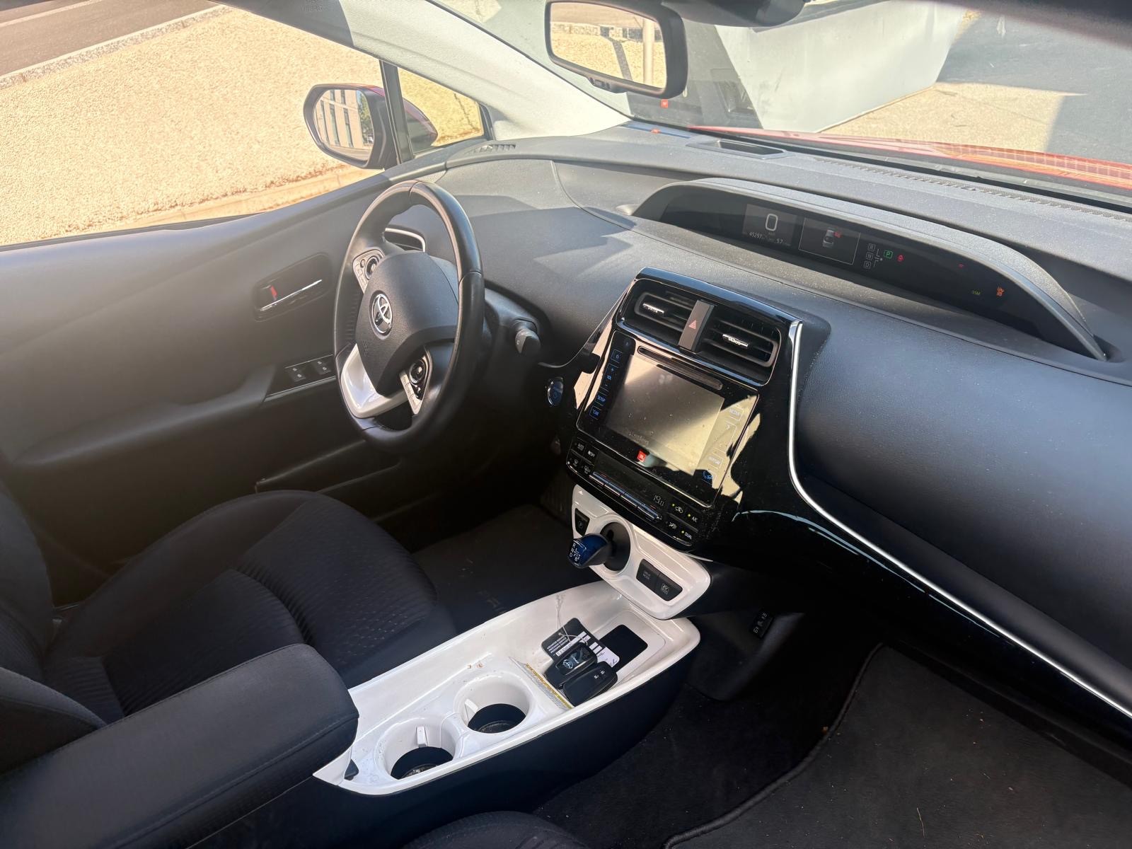 TOYOTA Prius 1.8 VVT-i HSD Sol Premium-image-6