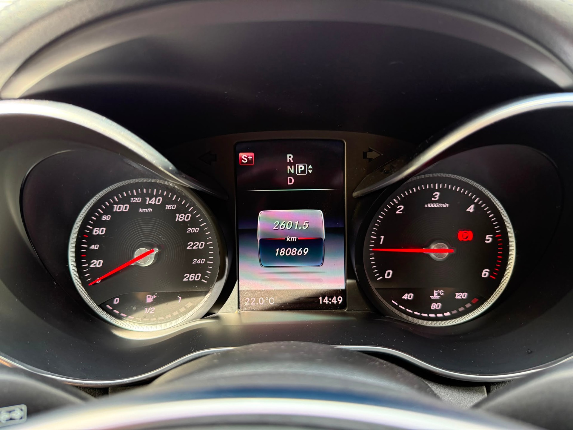 MERCEDES-BENZ C 250 BlueTec AMG Line 4m Kombi-image-17