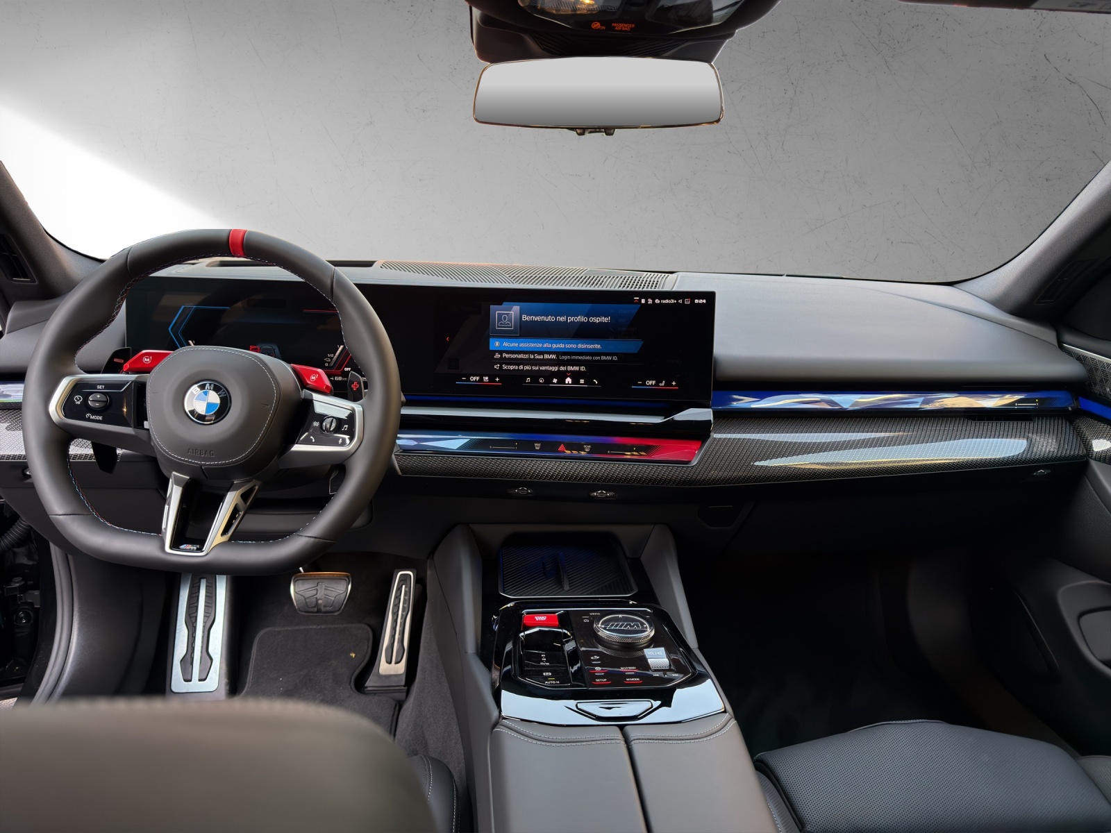 BMW M5 xDrive Touring-image-13