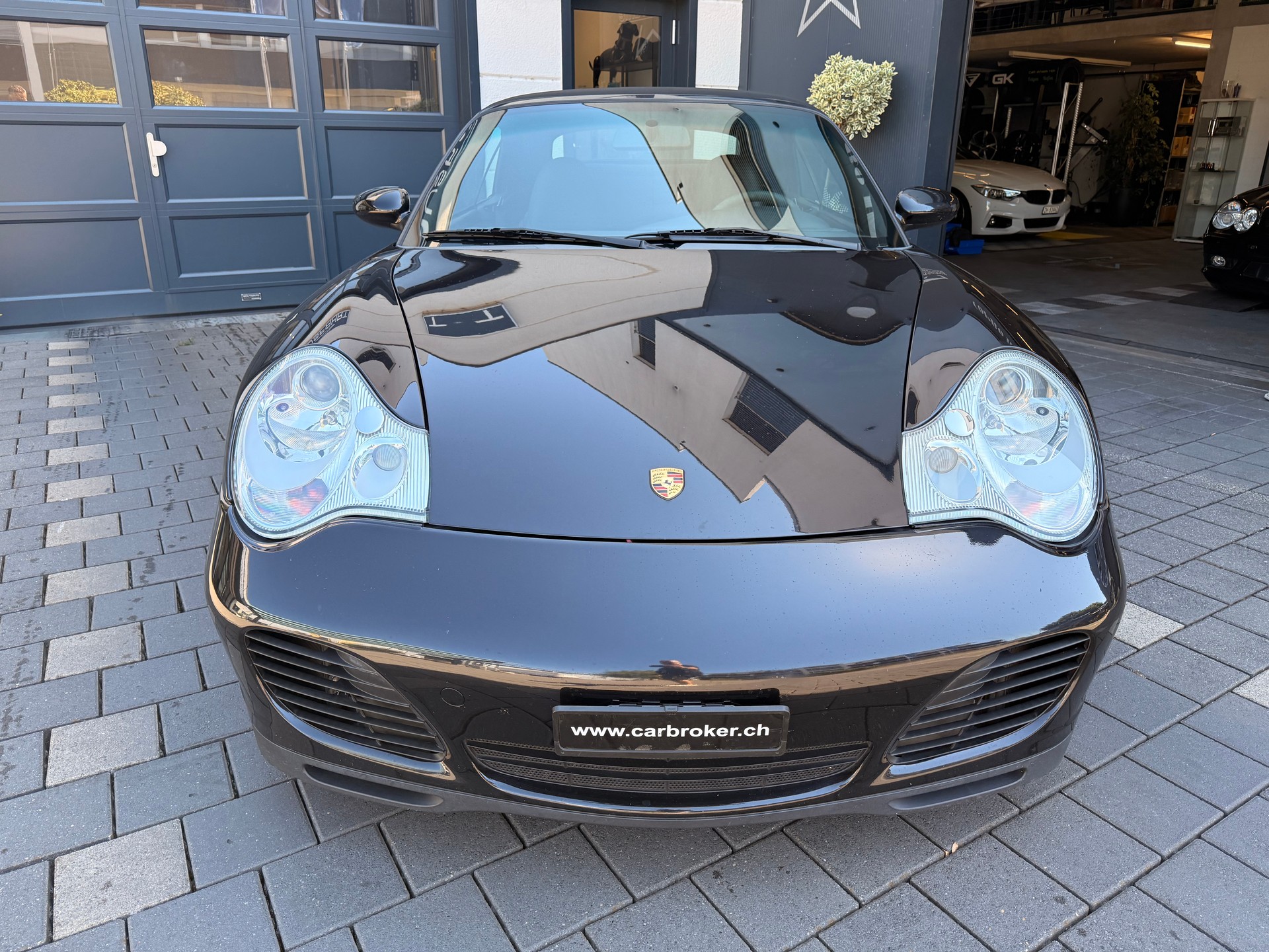 PORSCHE 911 Carrera 4 S Cabrio-image-3