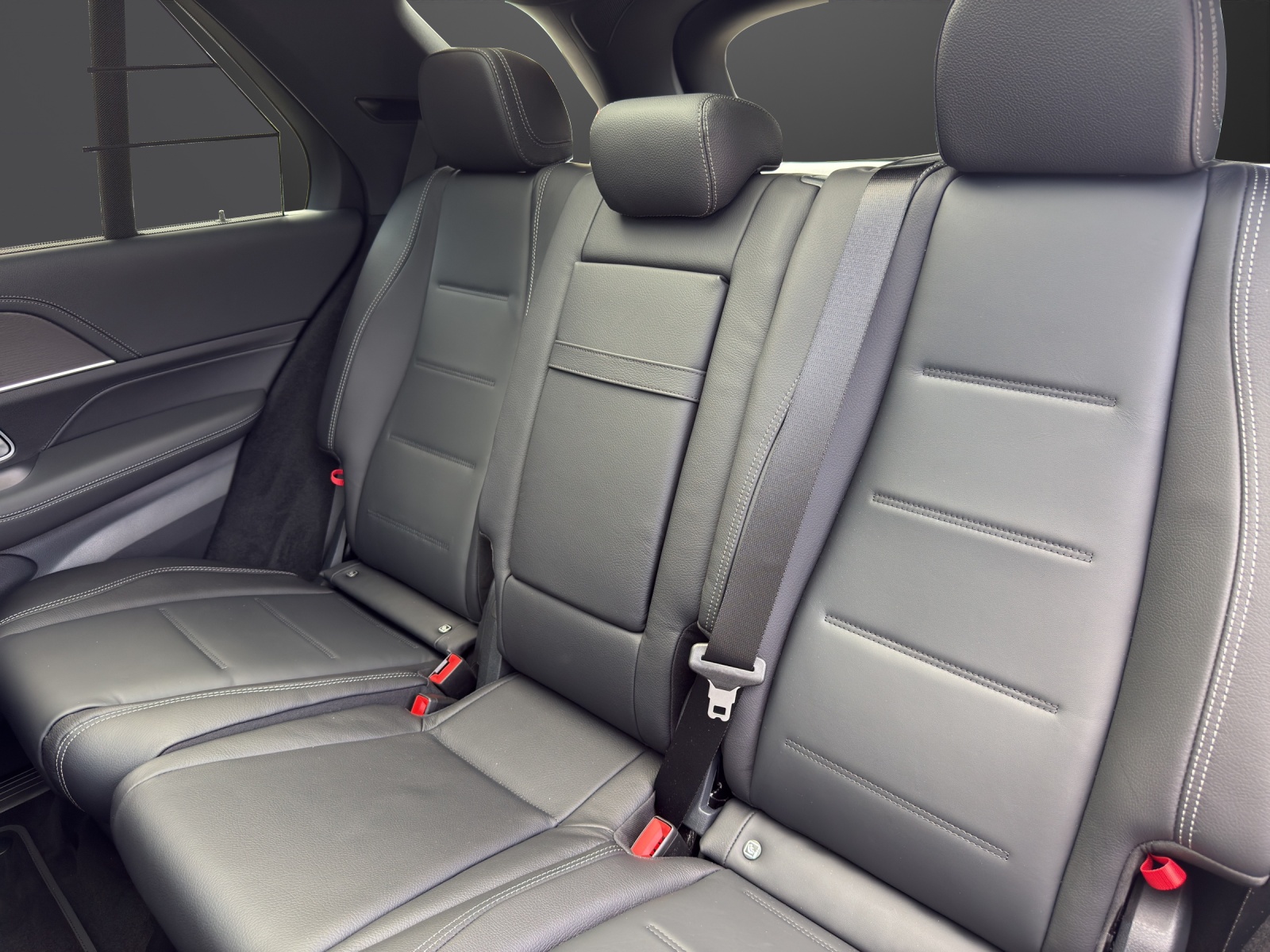 MERCEDES-BENZ GLE 300 d 4Matic 9G-Tronic-image-14