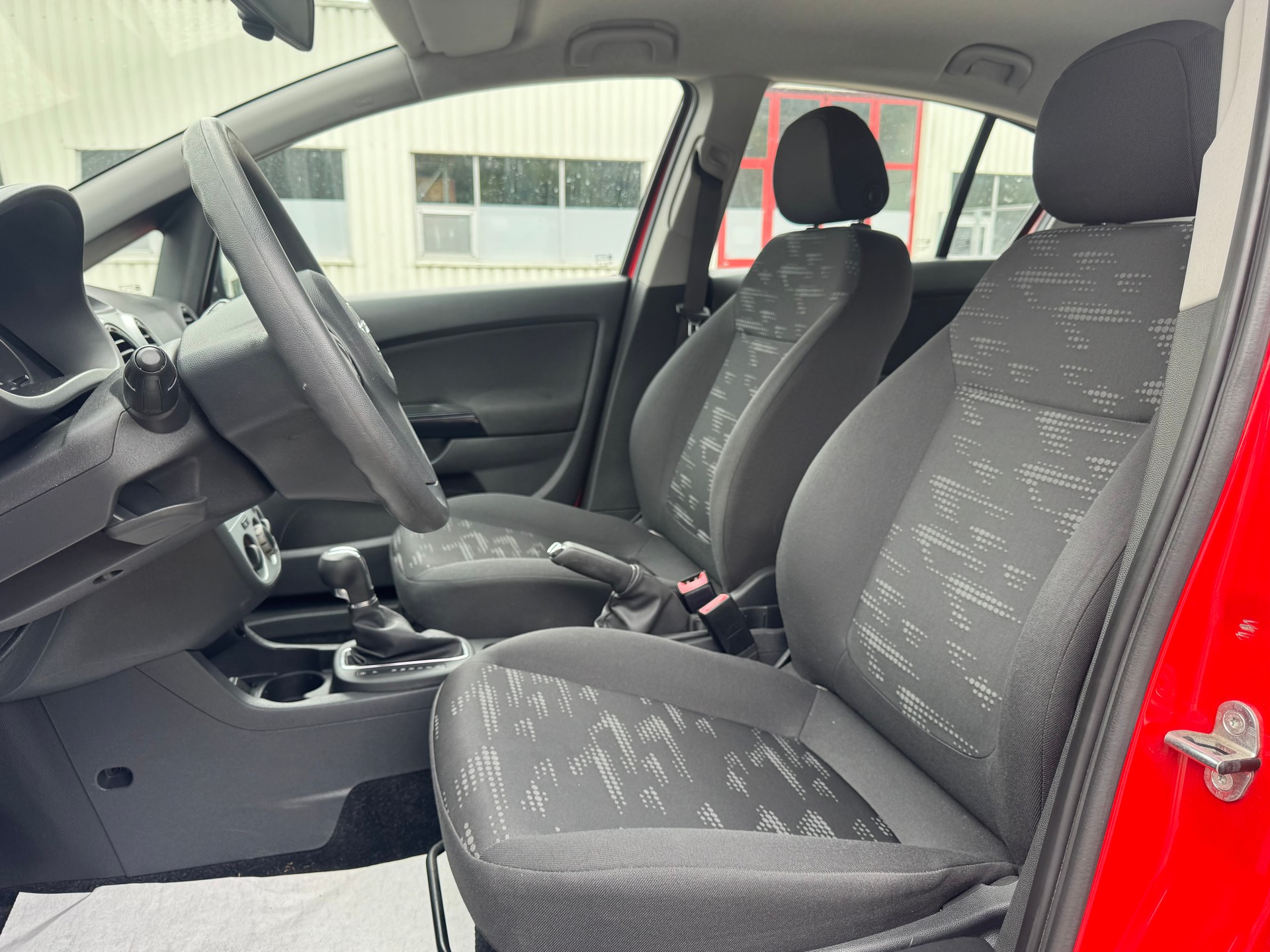 OPEL Corsa 1.4 TP Enjoy Automatic-image-7