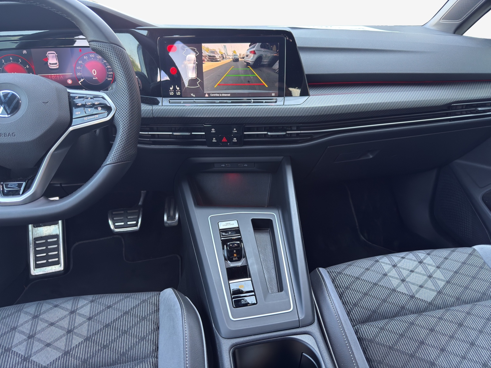 VW Golf 2.0 TSI R-Line DSG 4 Motion-image-10