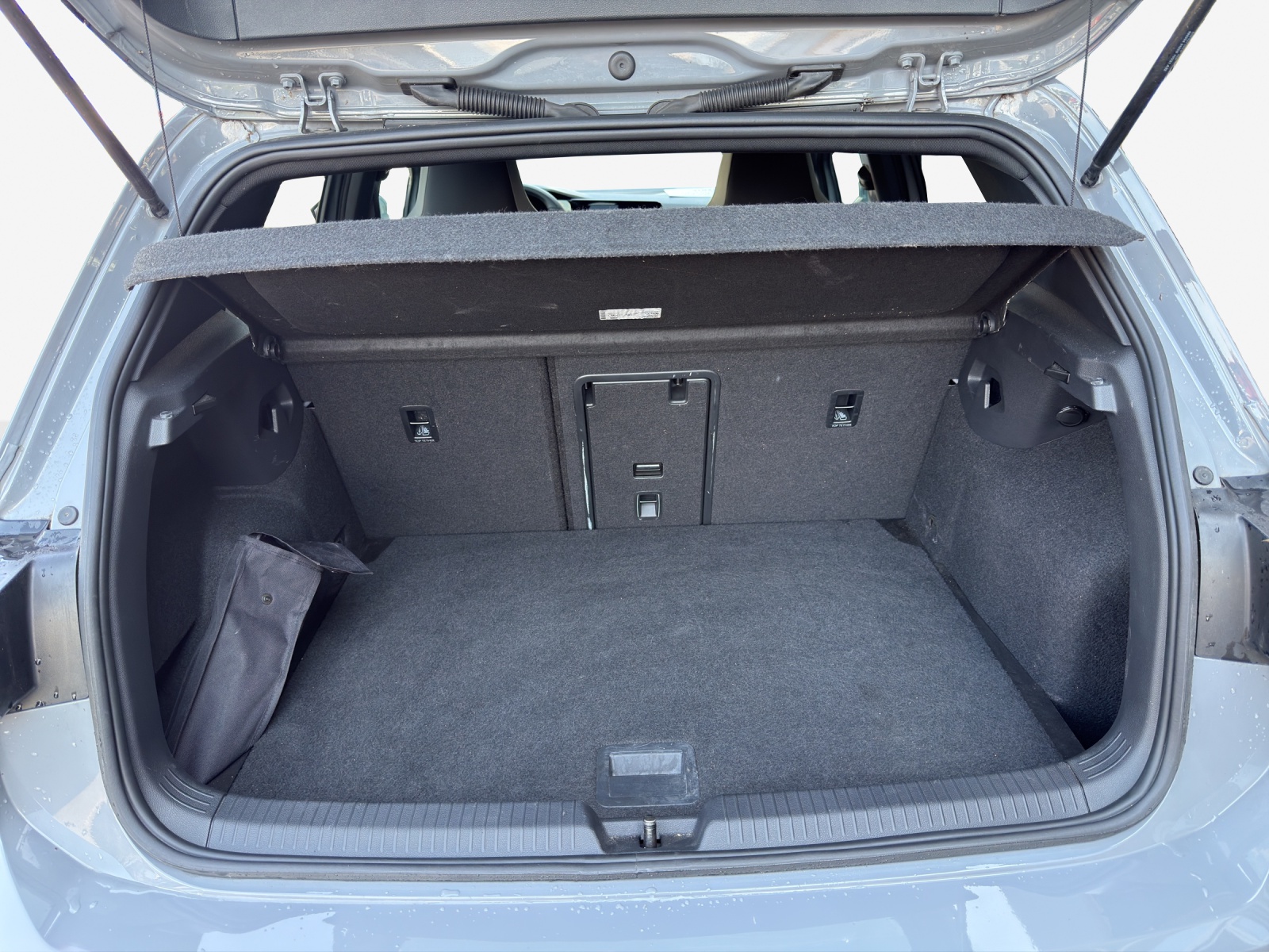 VW Golf 2.0 TSI R-Line DSG 4 Motion-image-12