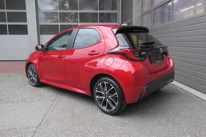 TOYOTA Yaris 1.5 Trend e-CVT-image-4