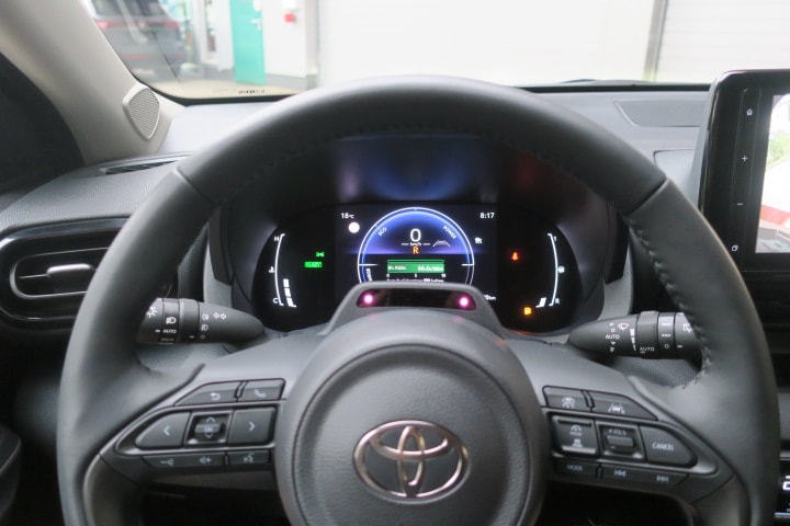 TOYOTA Yaris 1.5 Trend e-CVT-image-15