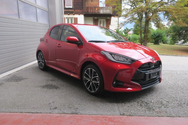 TOYOTA Yaris 1.5 Trend e-CVT-image-2