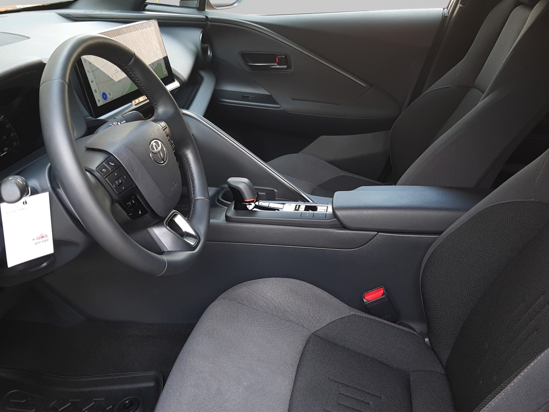 TOYOTA C-HR 2.0 PHEV Swiss Edition-image-8