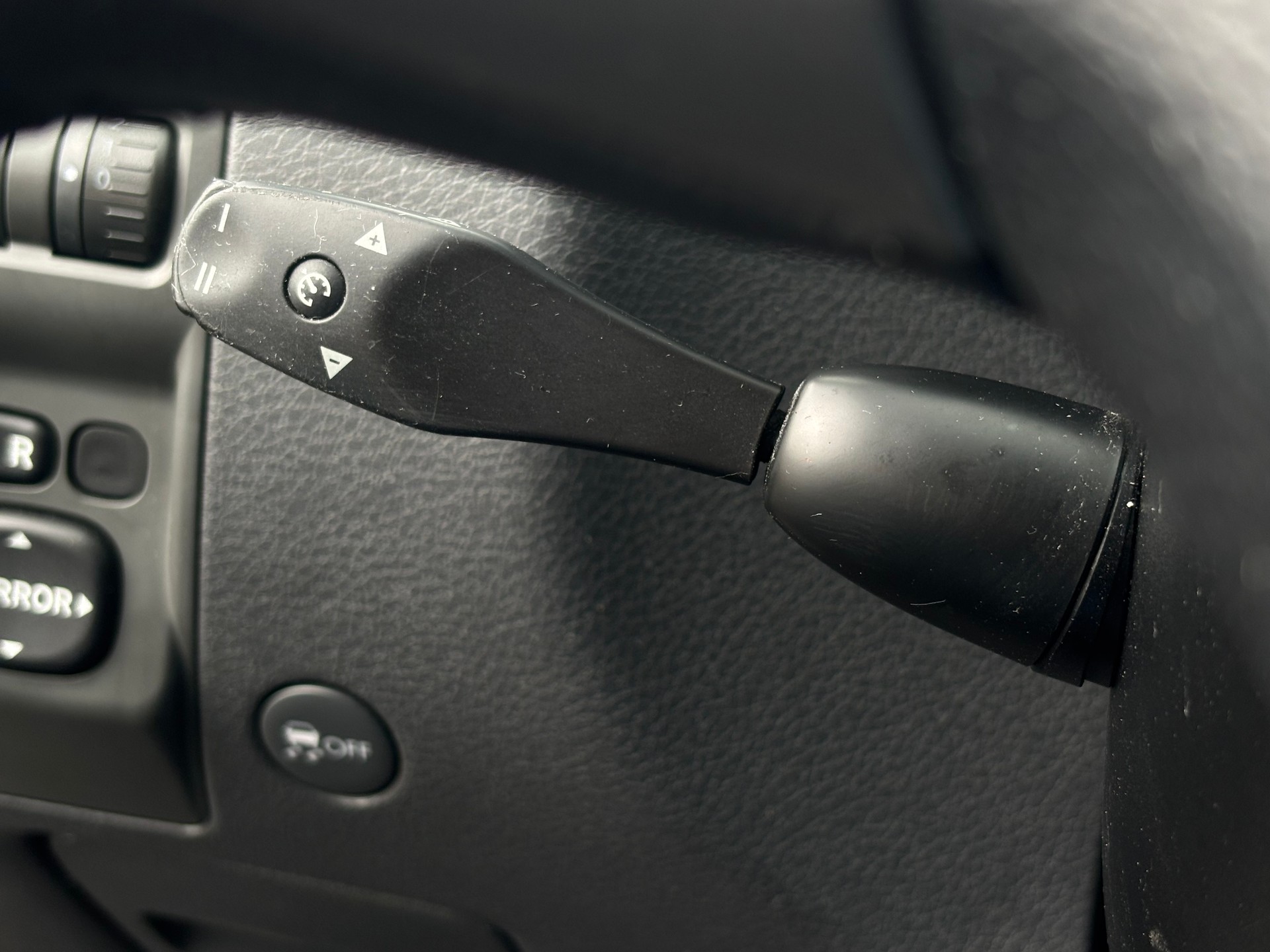 SUBARU Impreza 2.0R Comfort Automatic-image-9