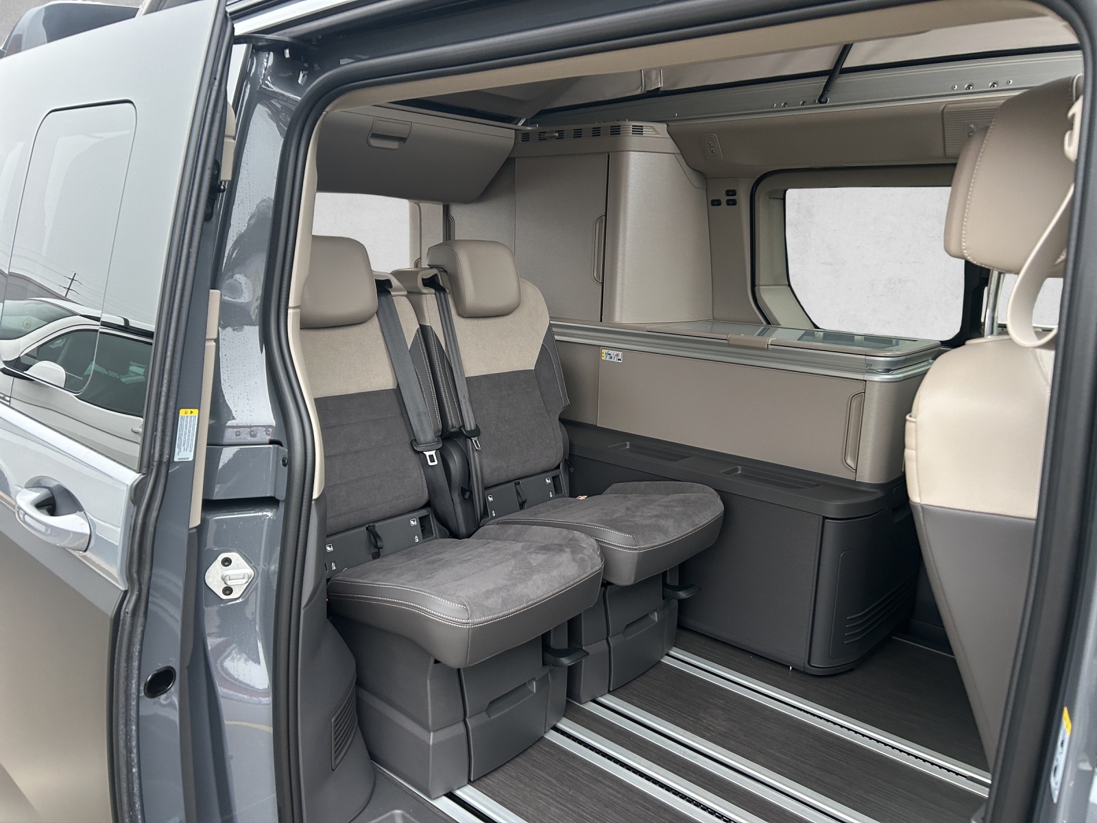 VW California eHybrid Ocean 4Motion-image-10