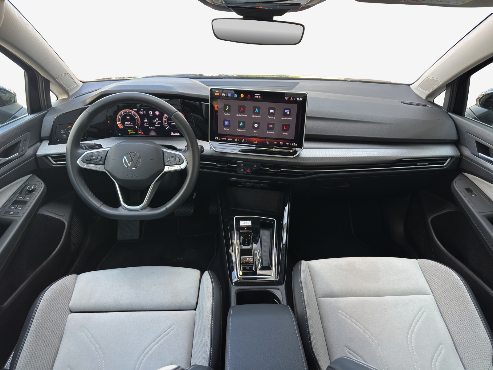 VW Golf 1.5 e TSI mHEV Style DSG-image-8