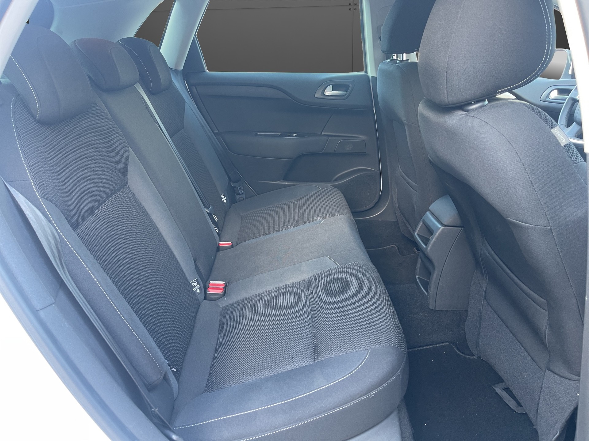 CITROEN C4 1.2 Pure Tech Feel-image-14