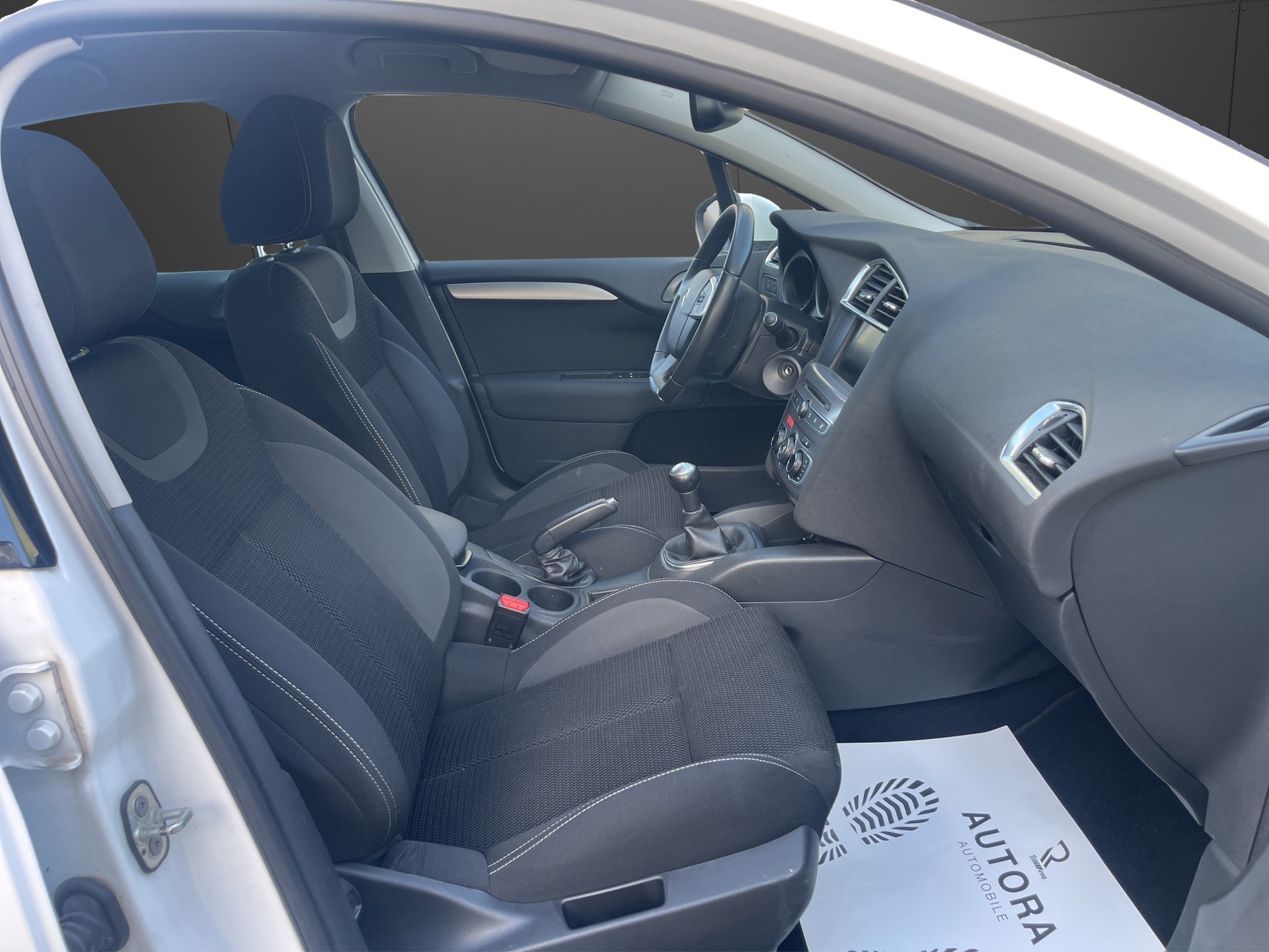 CITROEN C4 1.2 Pure Tech Feel-image-12