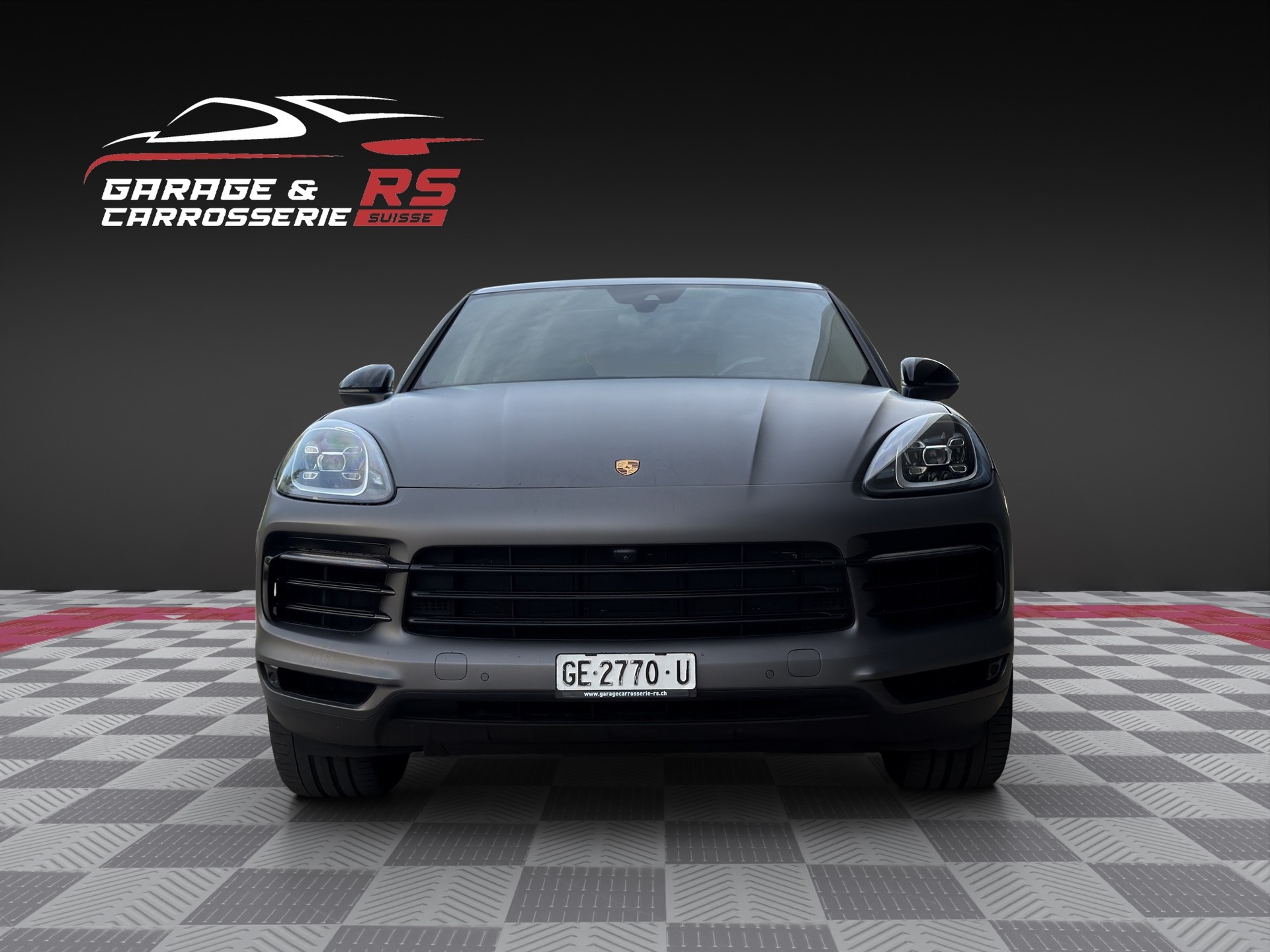 PORSCHE Cayenne Coupé E-Hybrid-image-7