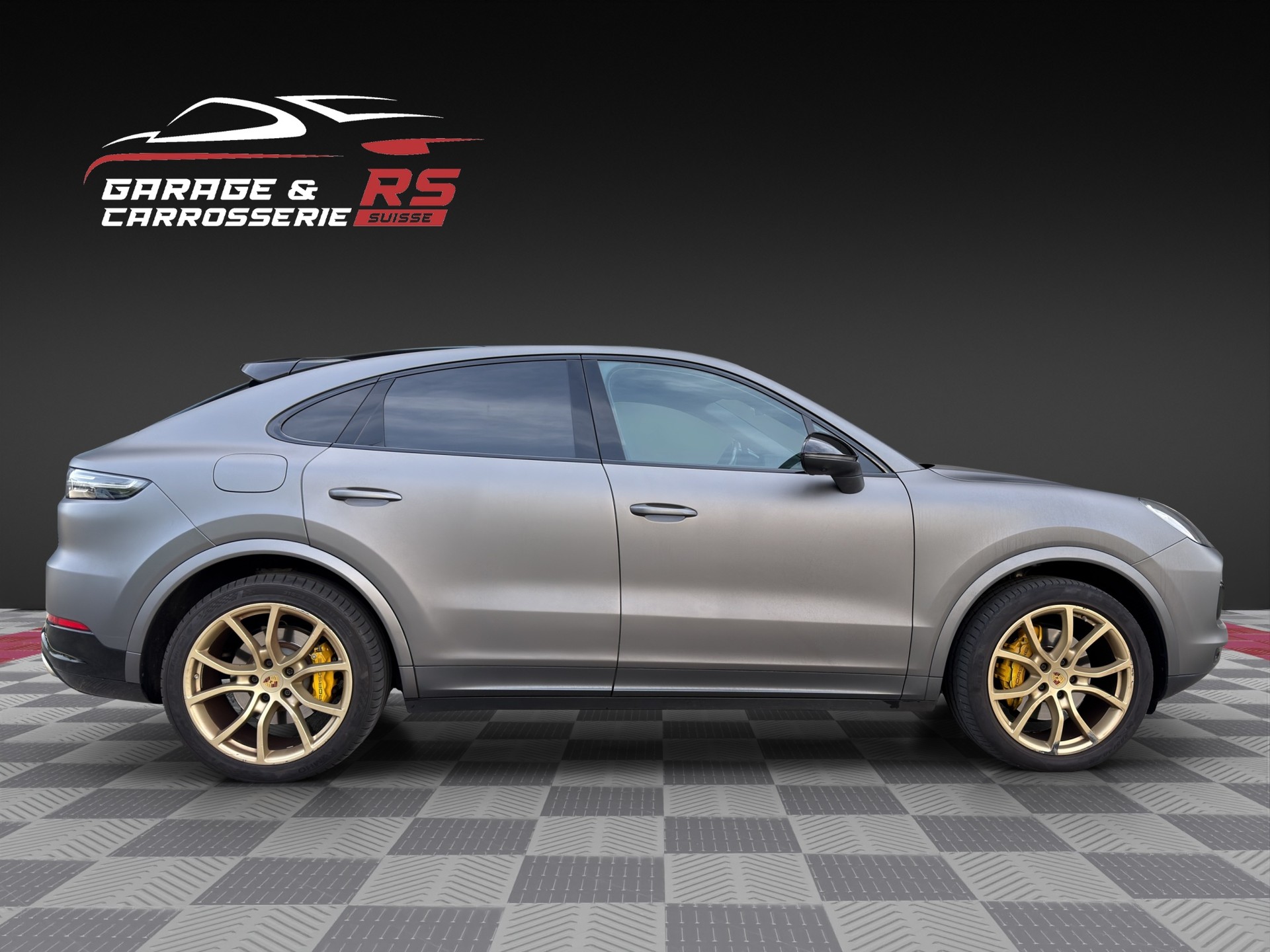 PORSCHE Cayenne Coupé E-Hybrid-image-5