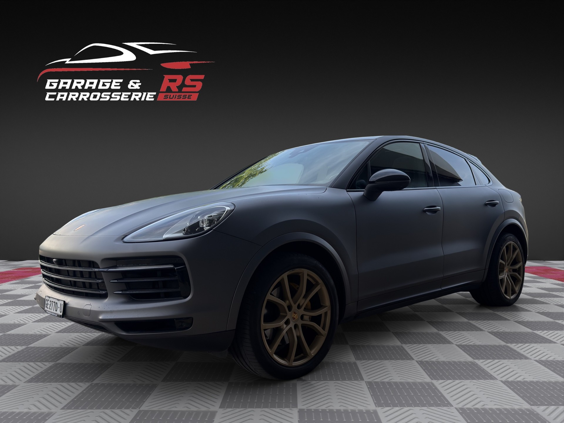 PORSCHE Cayenne Coupé E-Hybrid-image-0