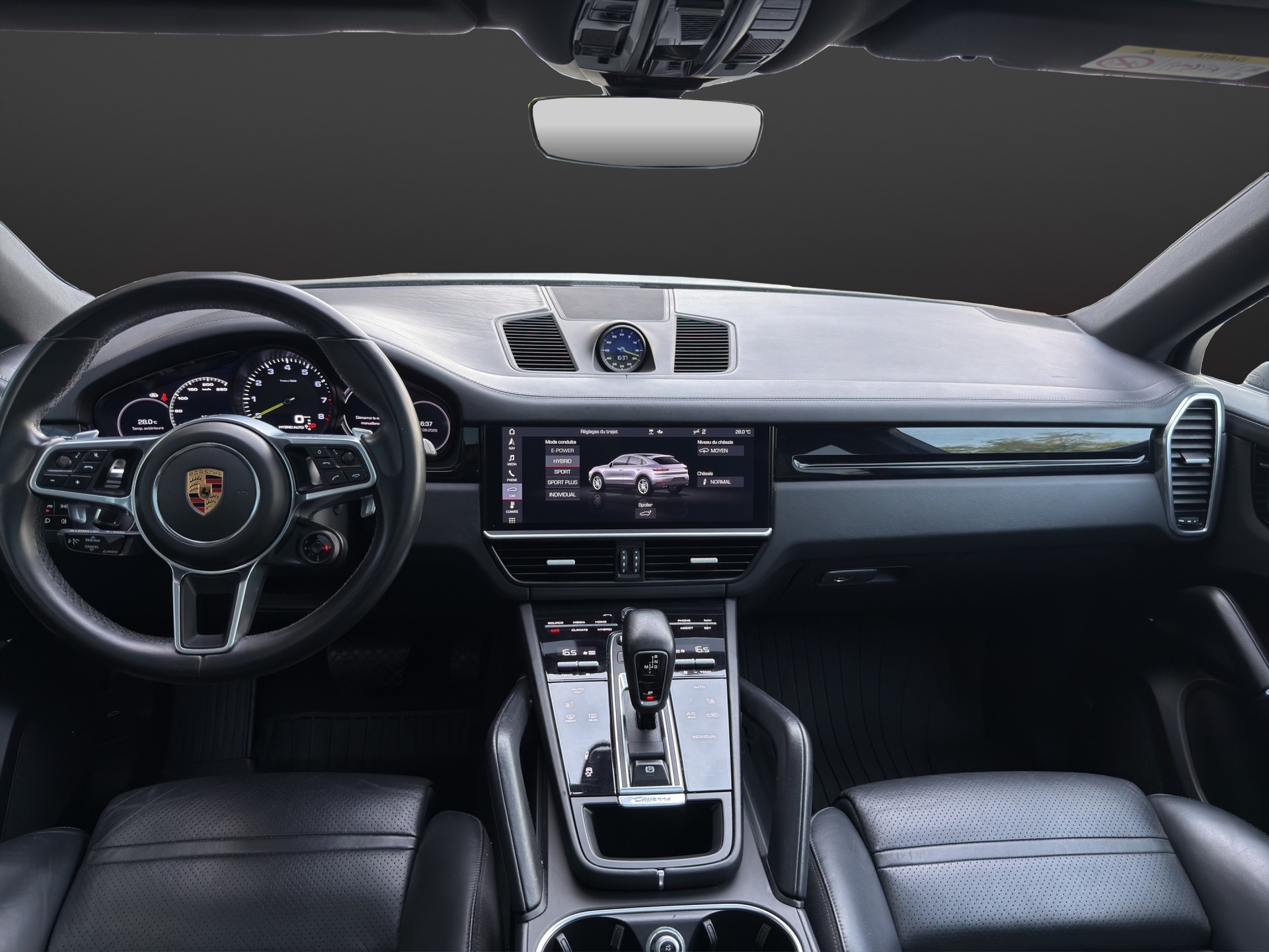 PORSCHE Cayenne Coupé E-Hybrid-image-8