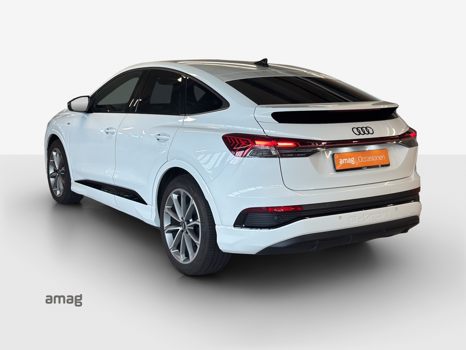 AUDI Q4 Sportback e-tron 50 quattro-image-2