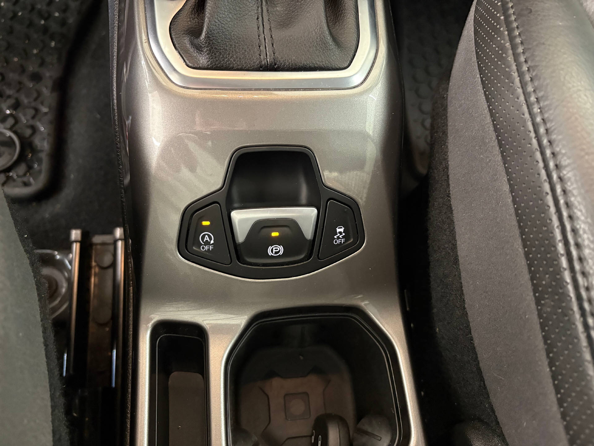 JEEP Renegade 1.4 170 MultiAir Limited AWD-image-11