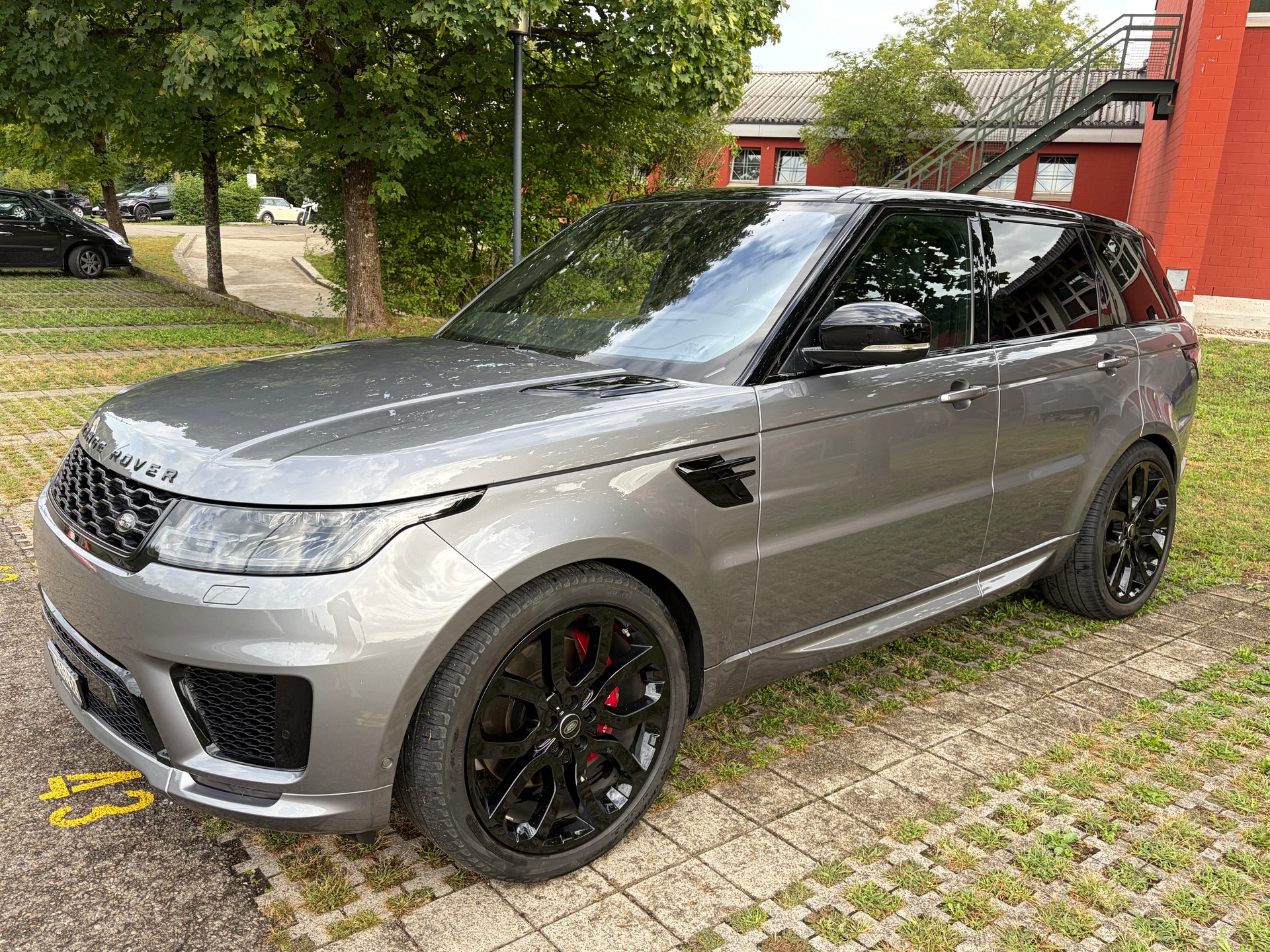 LAND ROVER 5.0 V8 SC HSE Dynamic Stealth-image-0