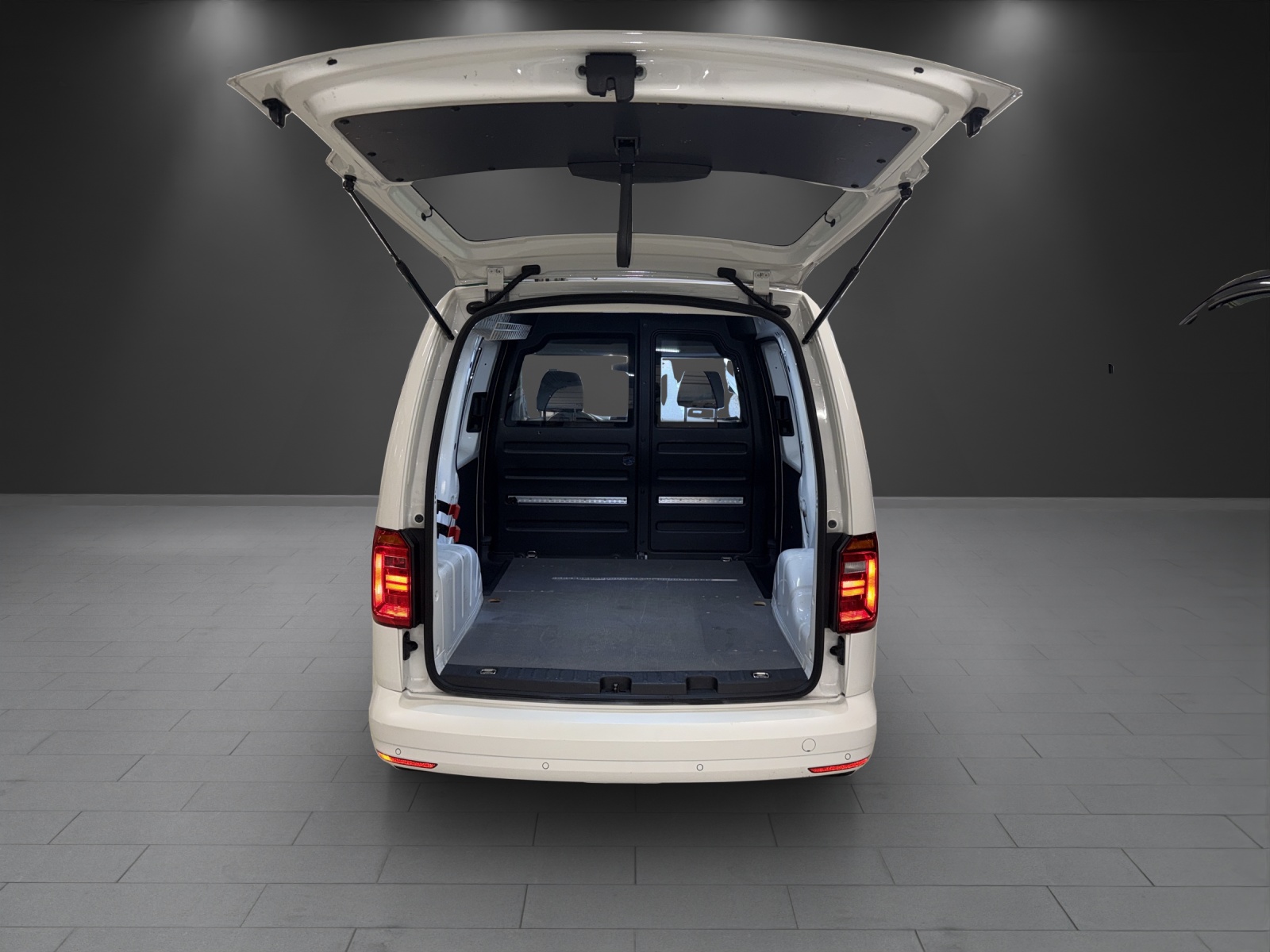 VW Caddy 1.4TGI BlueMotion Technology DSG-image-12