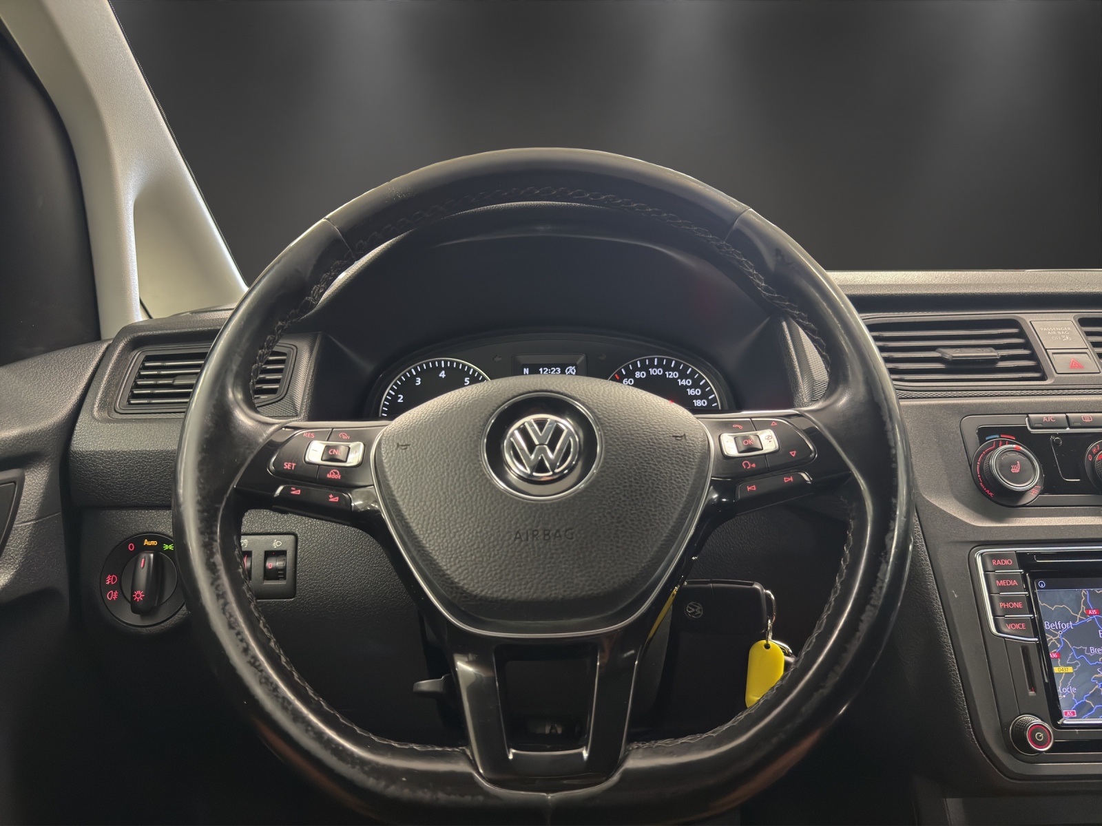 VW Caddy 1.4TGI BlueMotion Technology DSG-image-11