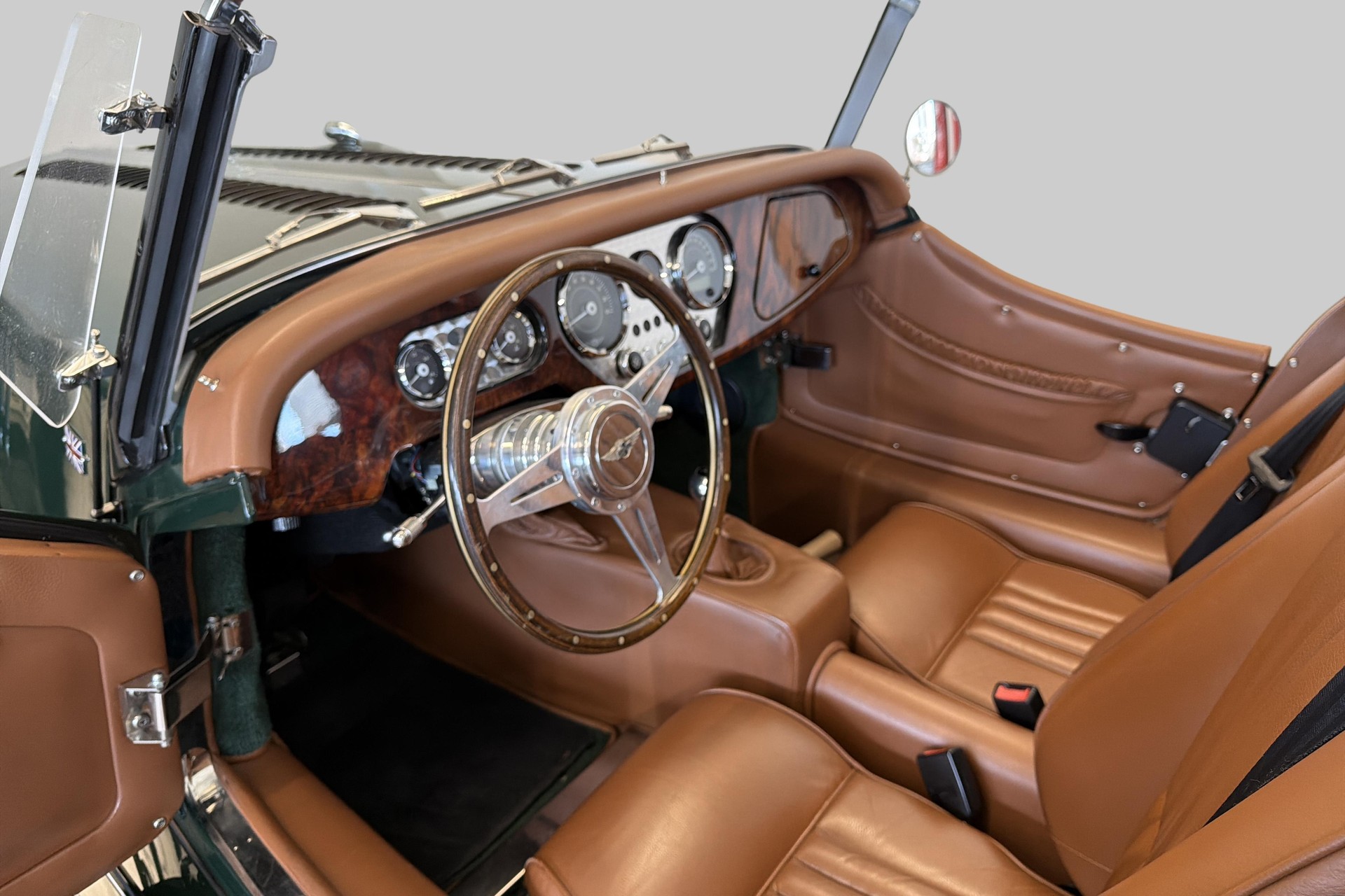 MORGAN Plus 4 2.0 Bespoke *Swiss* Bretish Racing Green-image-8