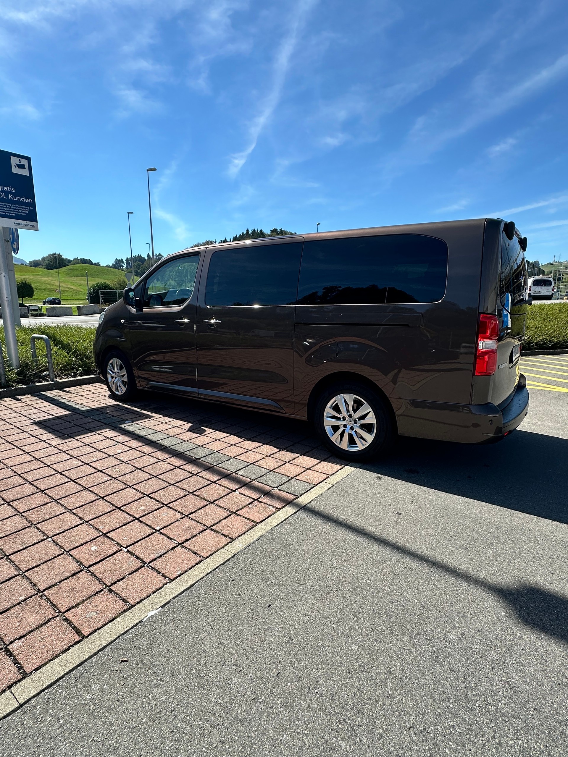 PEUGEOT 2.0 BlueHDi 180 , LONG Base, Business-image-1