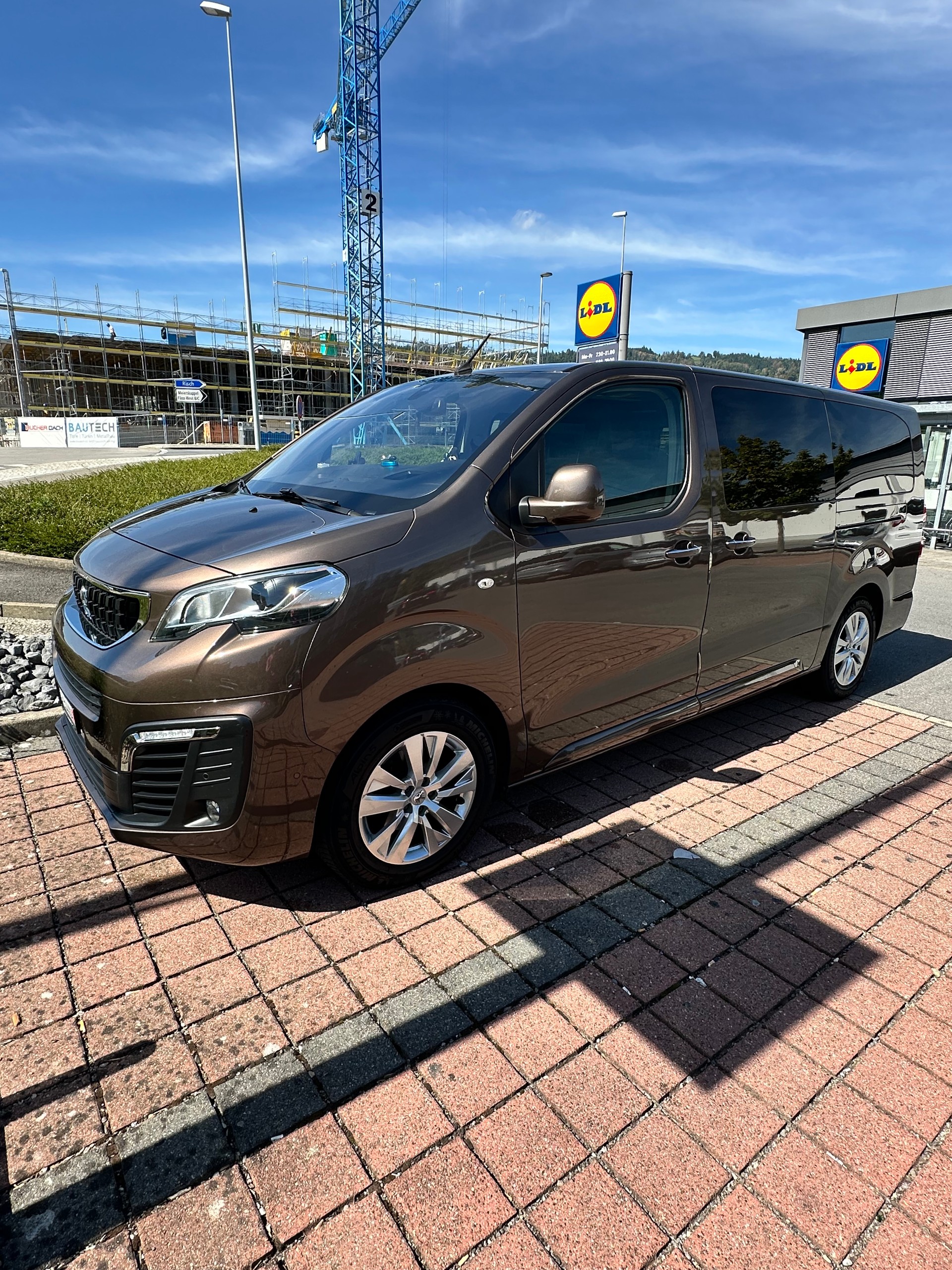 PEUGEOT 2.0 BlueHDi 180 , LONG Base, Business-image-0