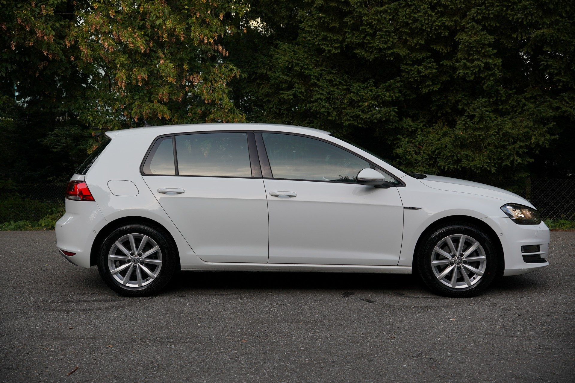VW Golf 1.4 TSI Lounge DSG-image-1