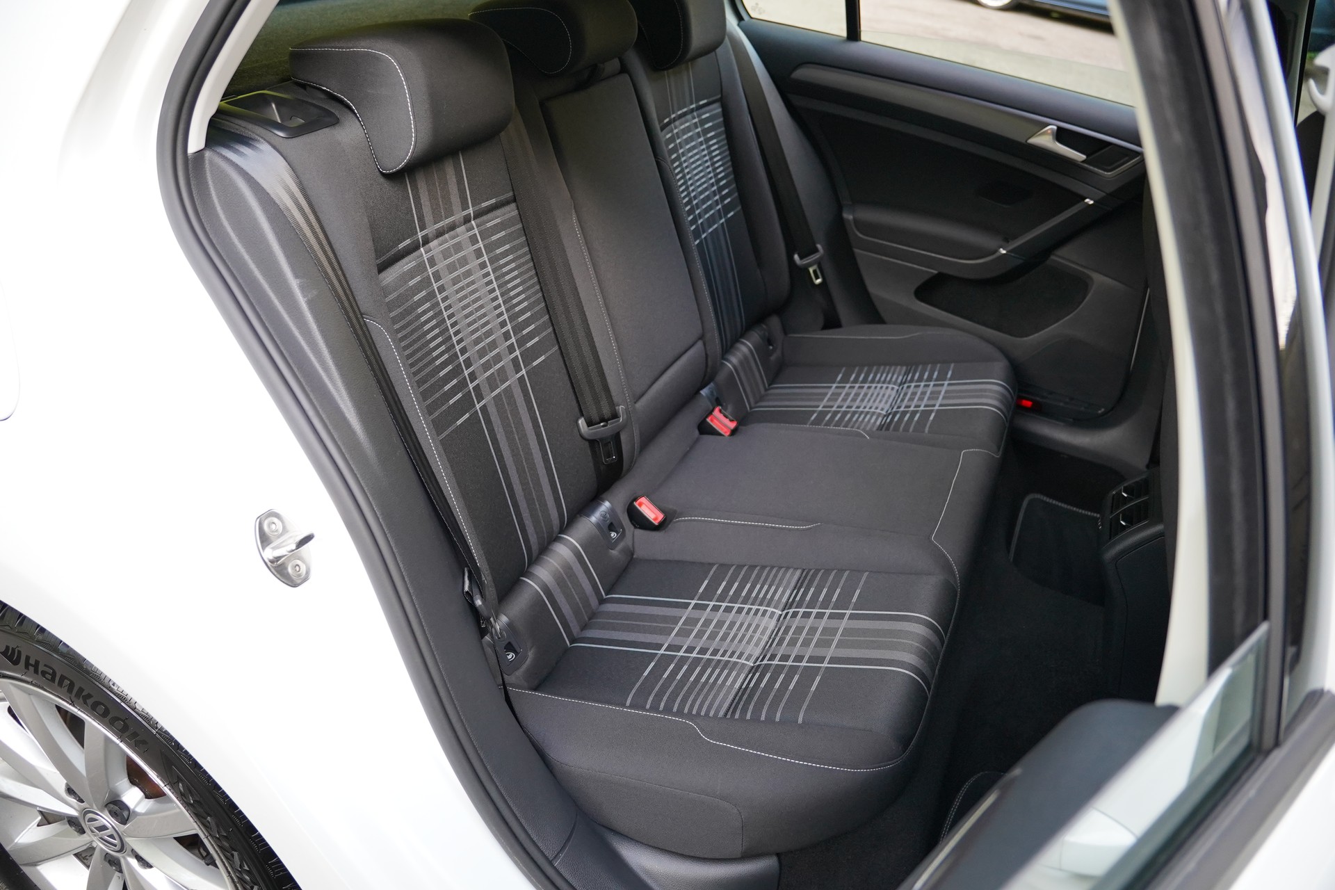 VW Golf 1.4 TSI Lounge DSG-image-15