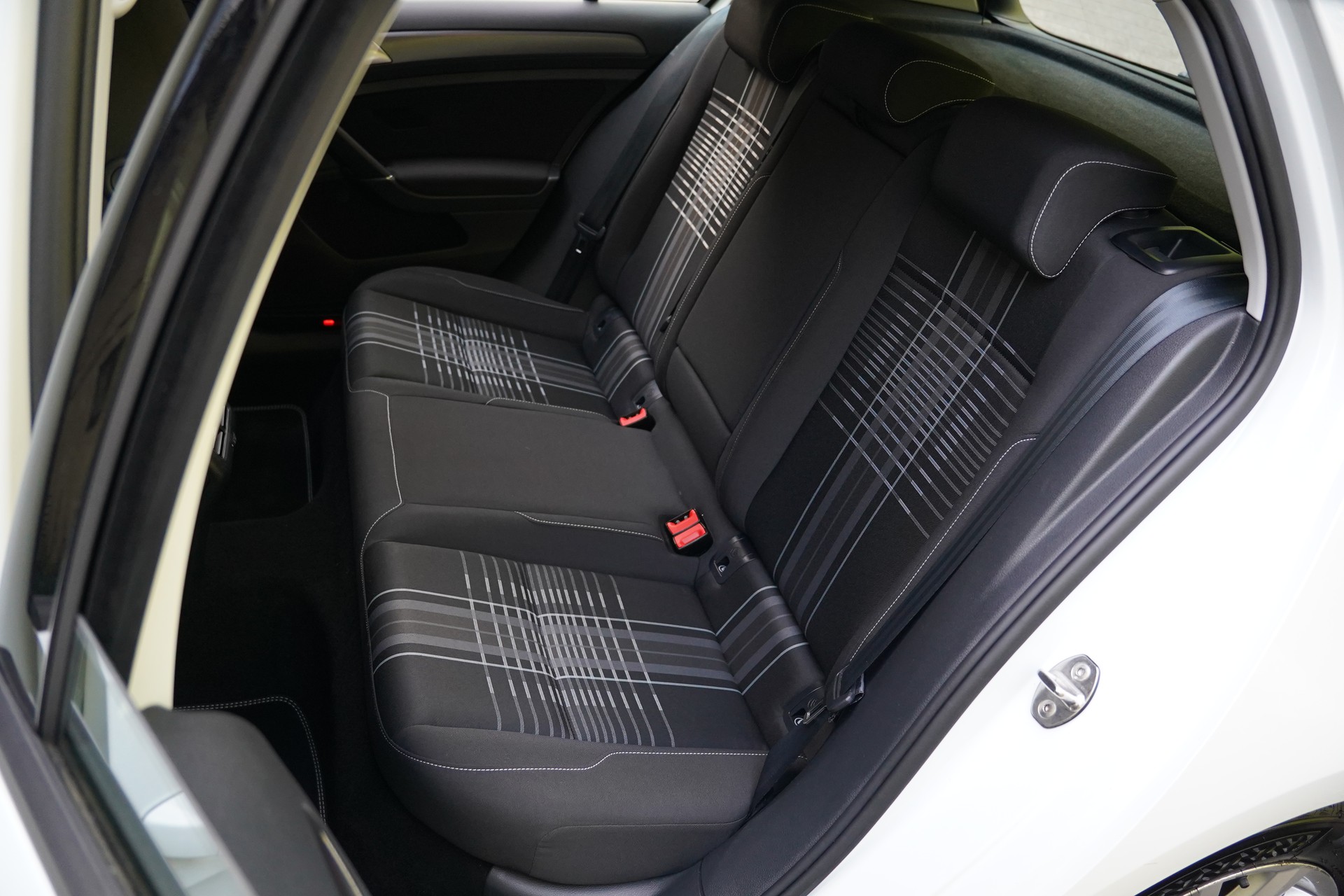 VW Golf 1.4 TSI Lounge DSG-image-14
