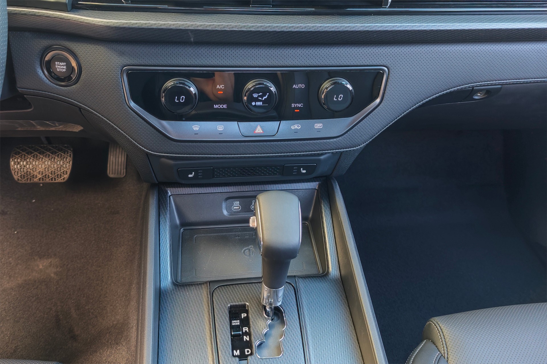 KGM-SsangYong Titanum-image-12