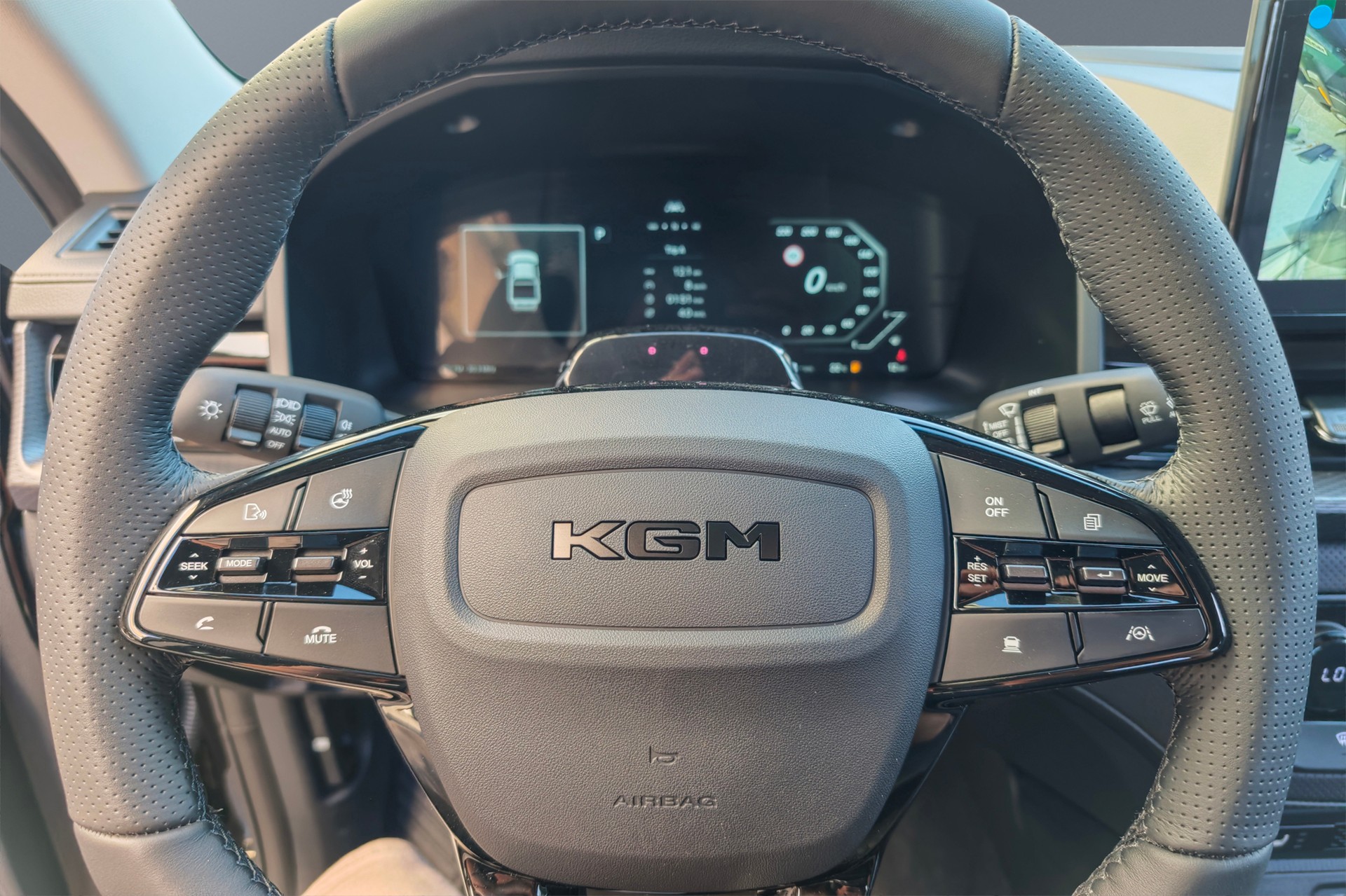 KGM-SsangYong Titanum-image-11