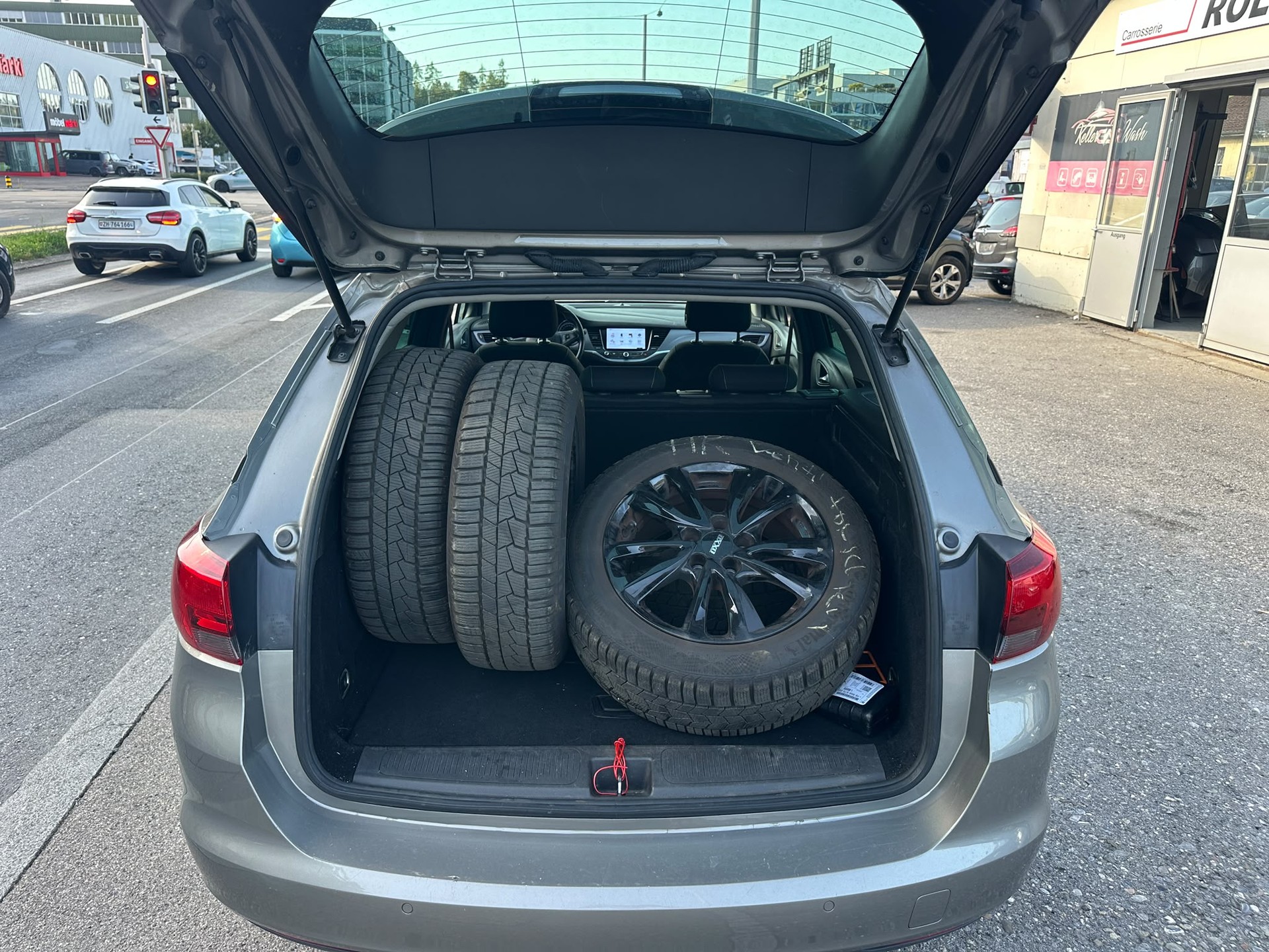 OPEL Astra Sports Tourer 1.4i Turbo Dynamic Automatic-image-11