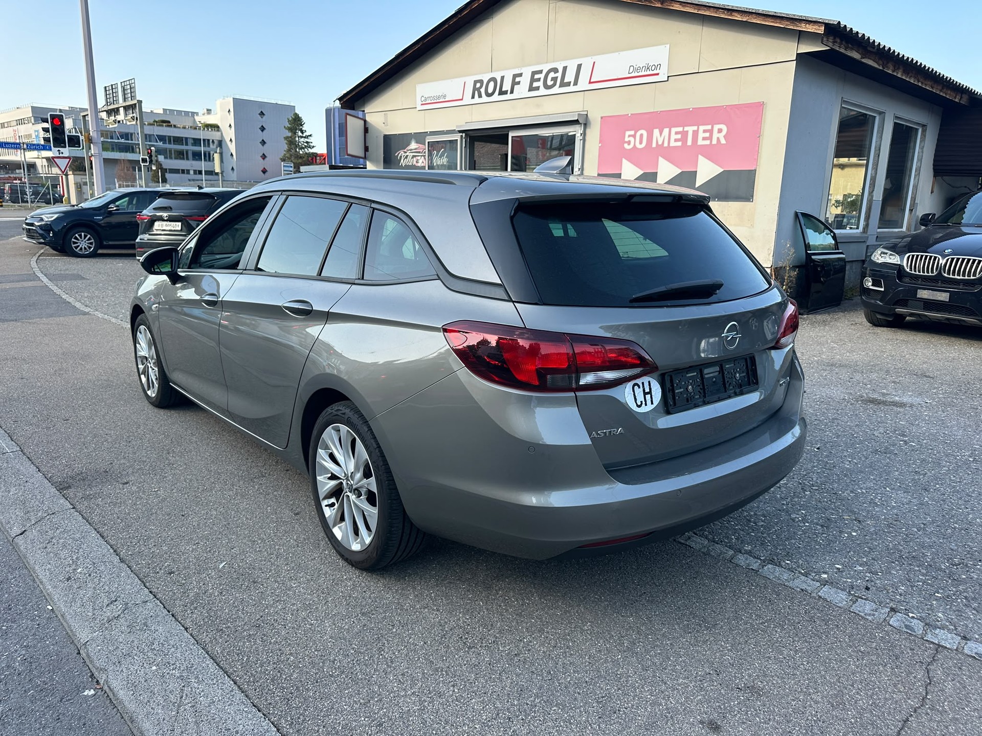 OPEL Astra Sports Tourer 1.4i Turbo Dynamic Automatic-image-3