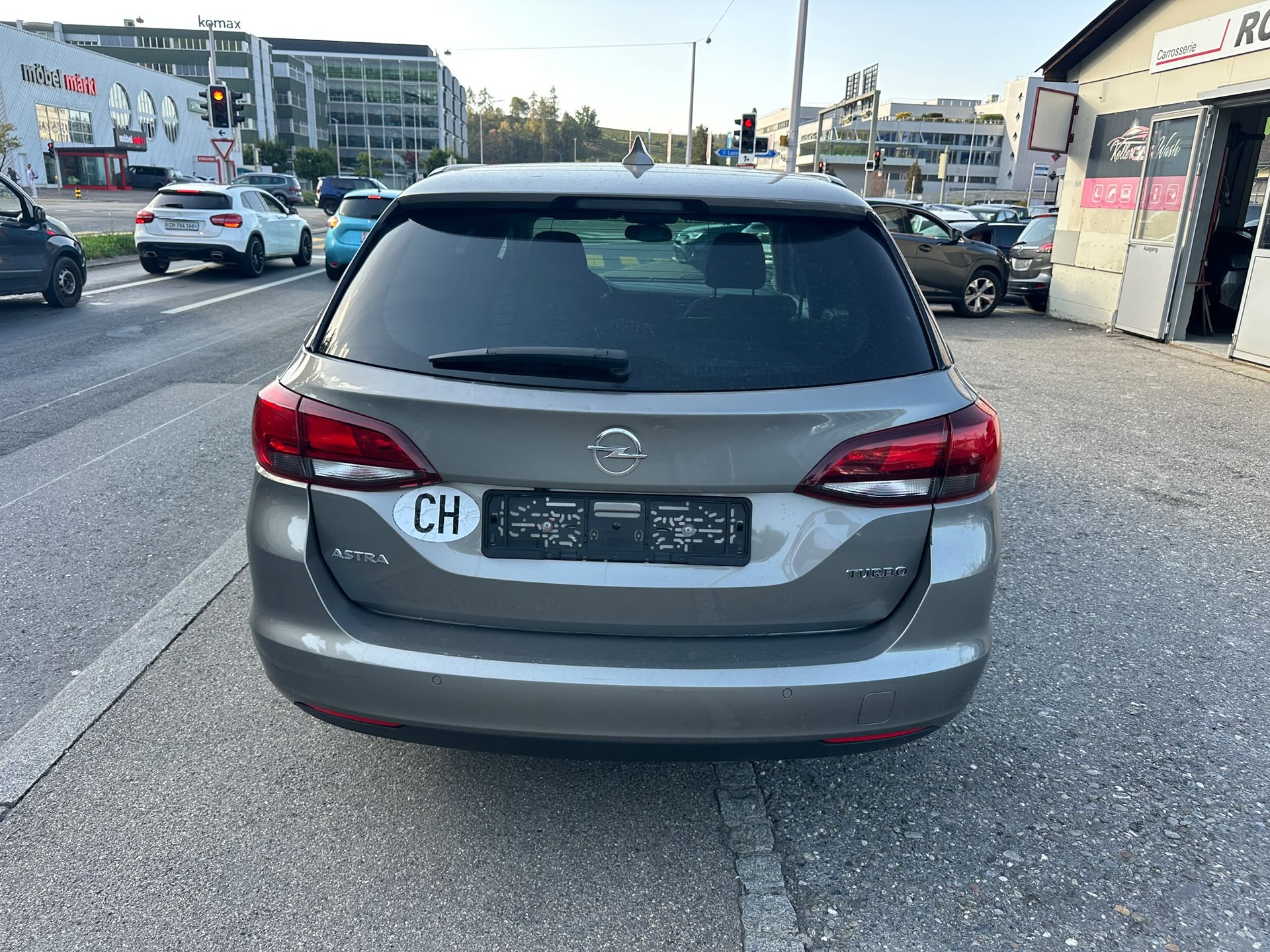 OPEL Astra Sports Tourer 1.4i Turbo Dynamic Automatic-image-5