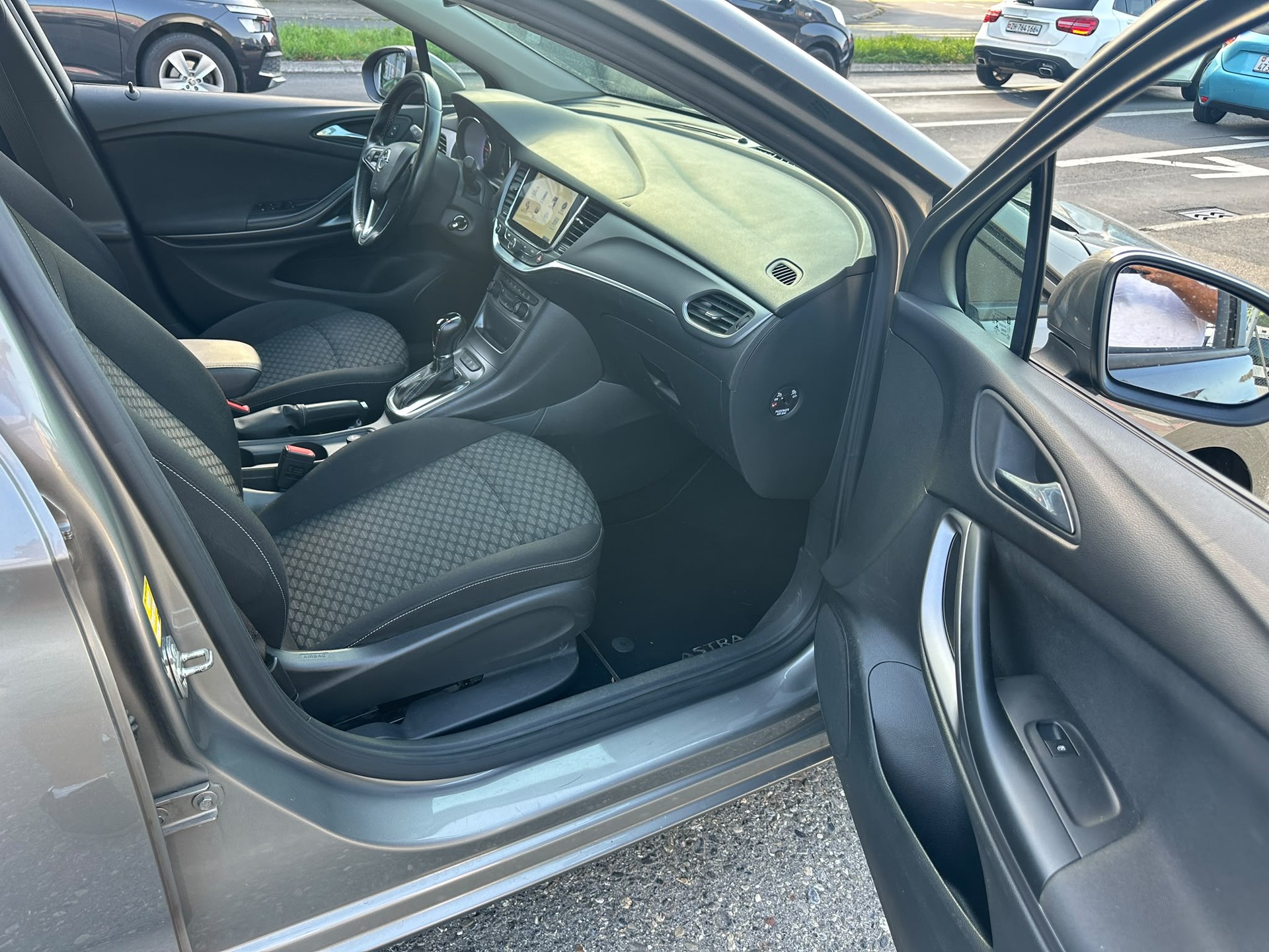 OPEL Astra Sports Tourer 1.4i Turbo Dynamic Automatic-image-9