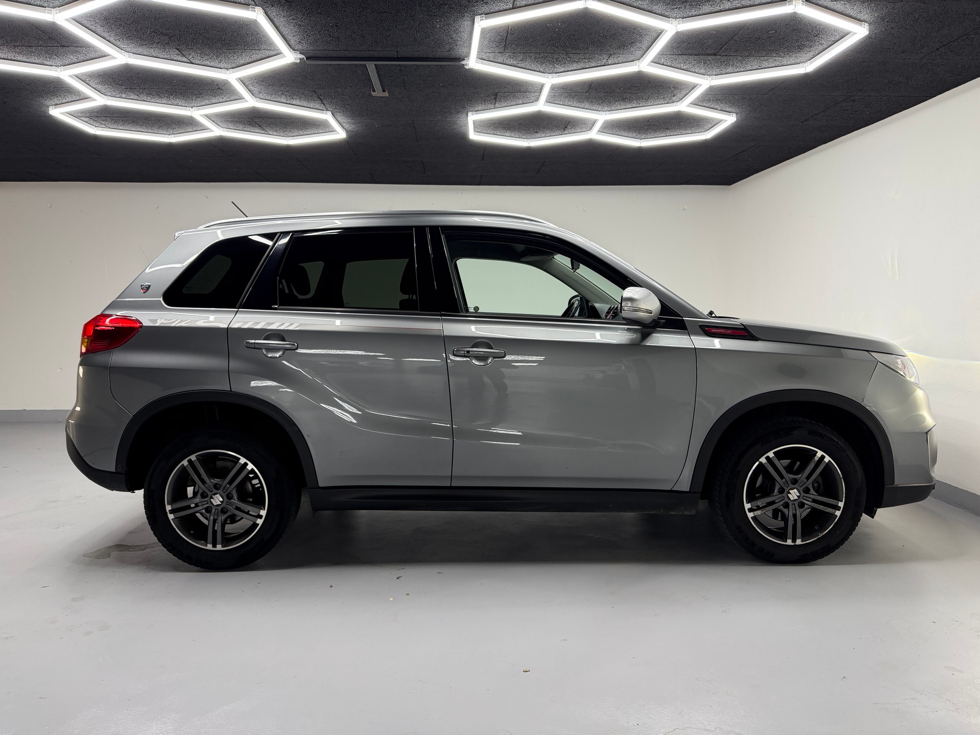 SUZUKI Vitara 1.4 Boosterjet Piz Sulai Top Automatic-showroom-element-3