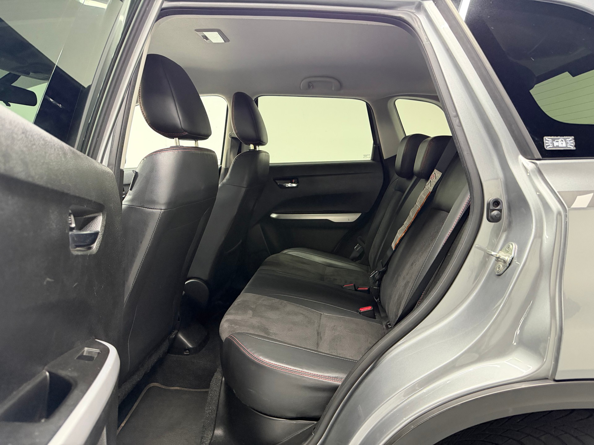 SUZUKI Vitara 1.4 Boosterjet Piz Sulai Top Automatic-image-11