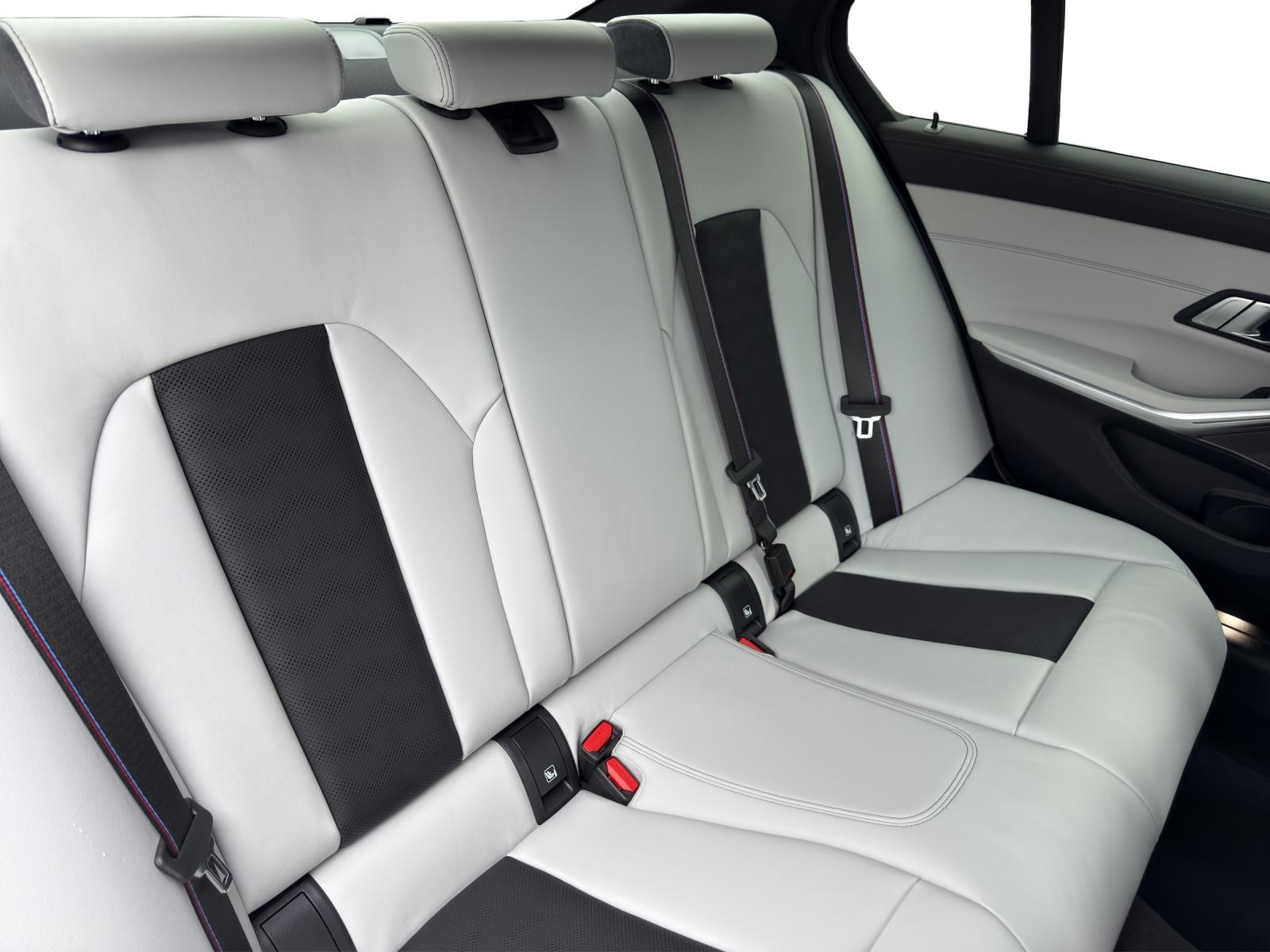 BMW M3 Competition M xDrive Limousine-image-16