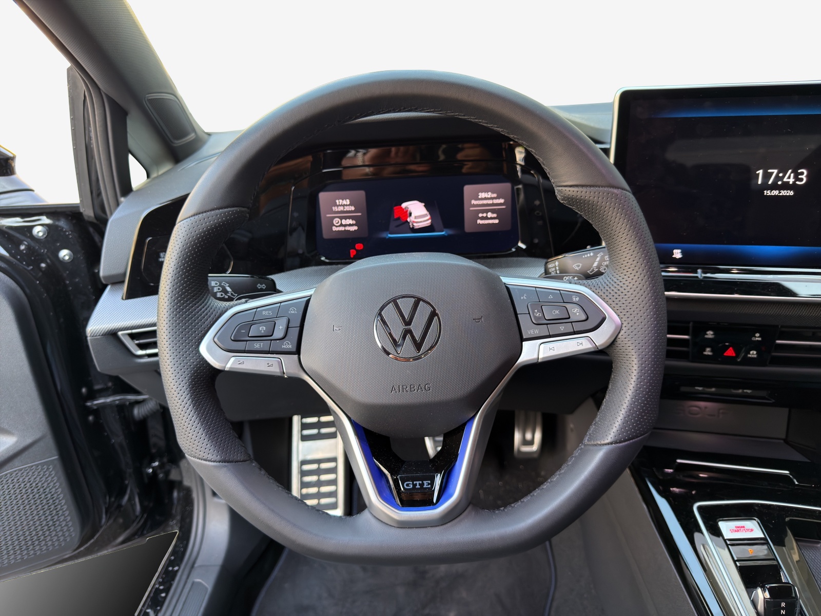 VW Golf 1.5 TSI PHEV GTE-image-9