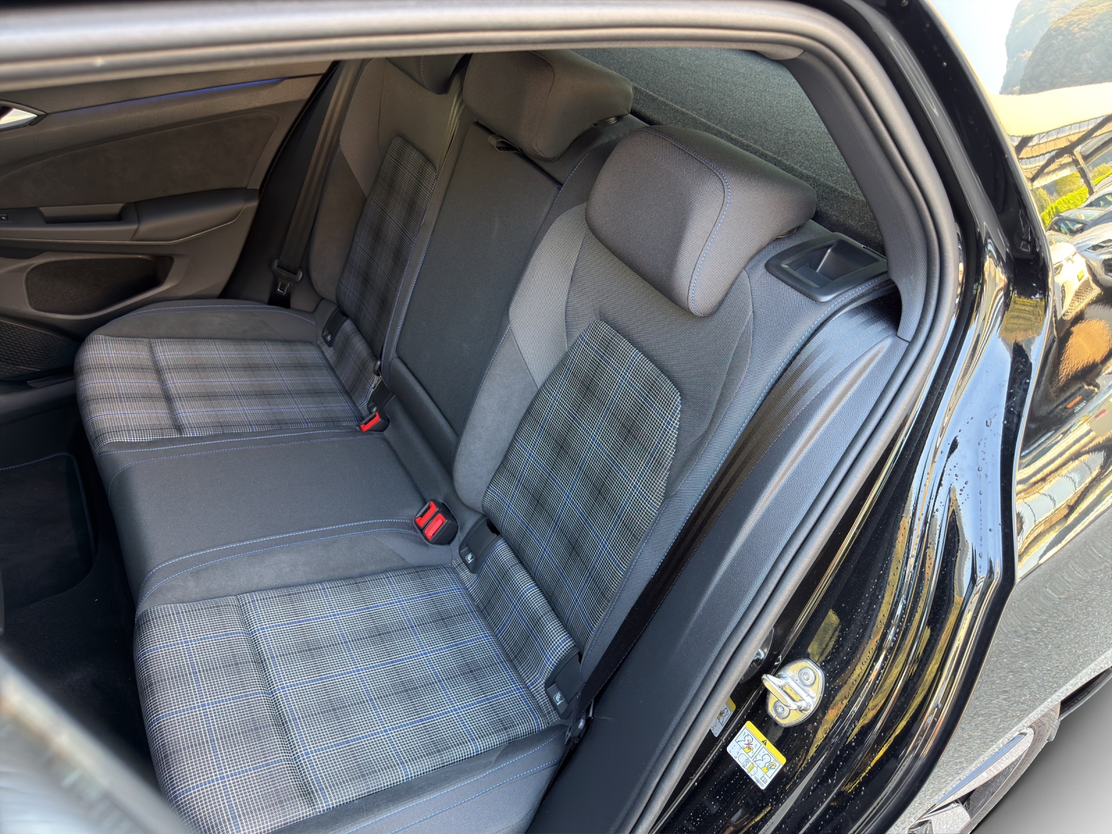 VW Golf 1.5 TSI PHEV GTE-image-11