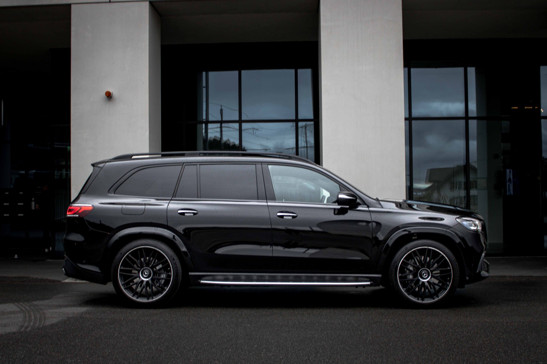 MERCEDES-BENZ GLS 63 4Matic+ TCT 9G-Vollausst.-image-5