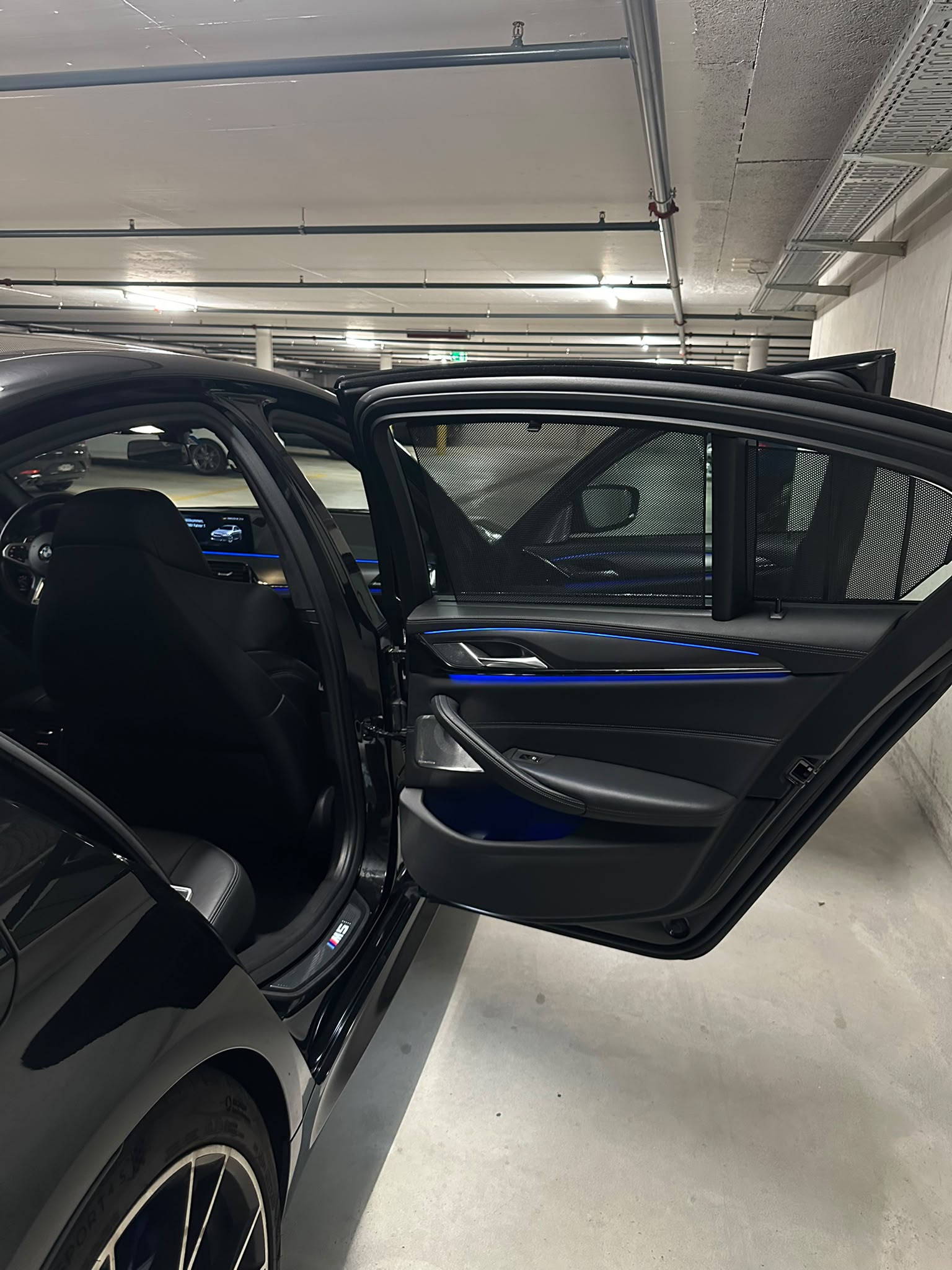 BMW M5 Competition xDrive-image-10
