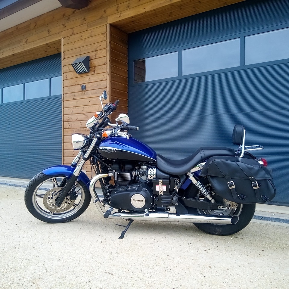 TRIUMPH Speedmaster 900 i