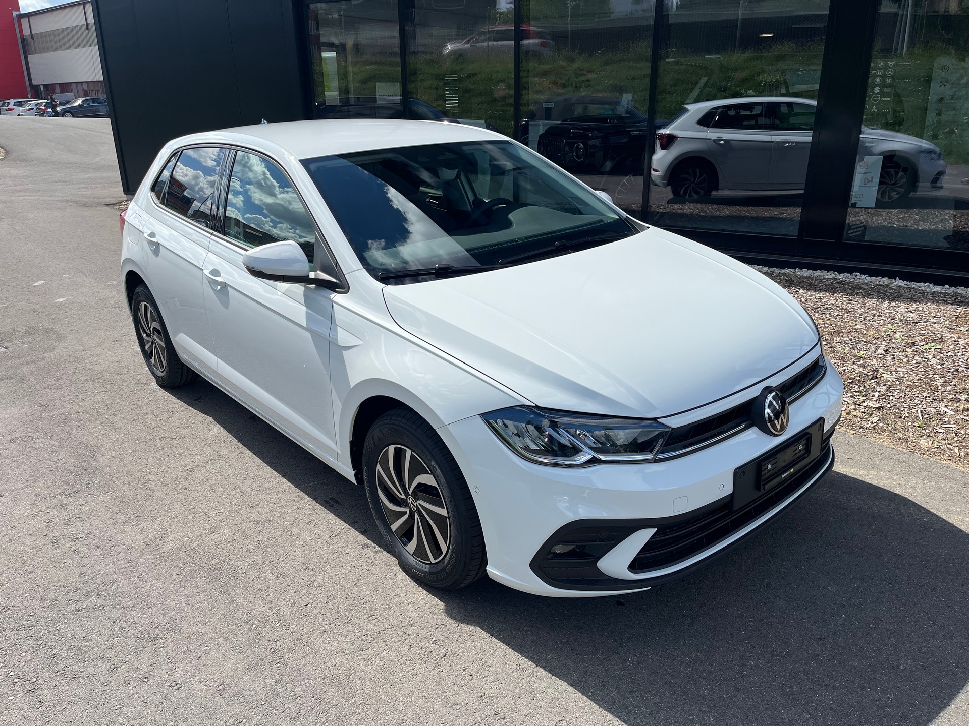 VW Polo 1.0 TSI Life DSG-image-2