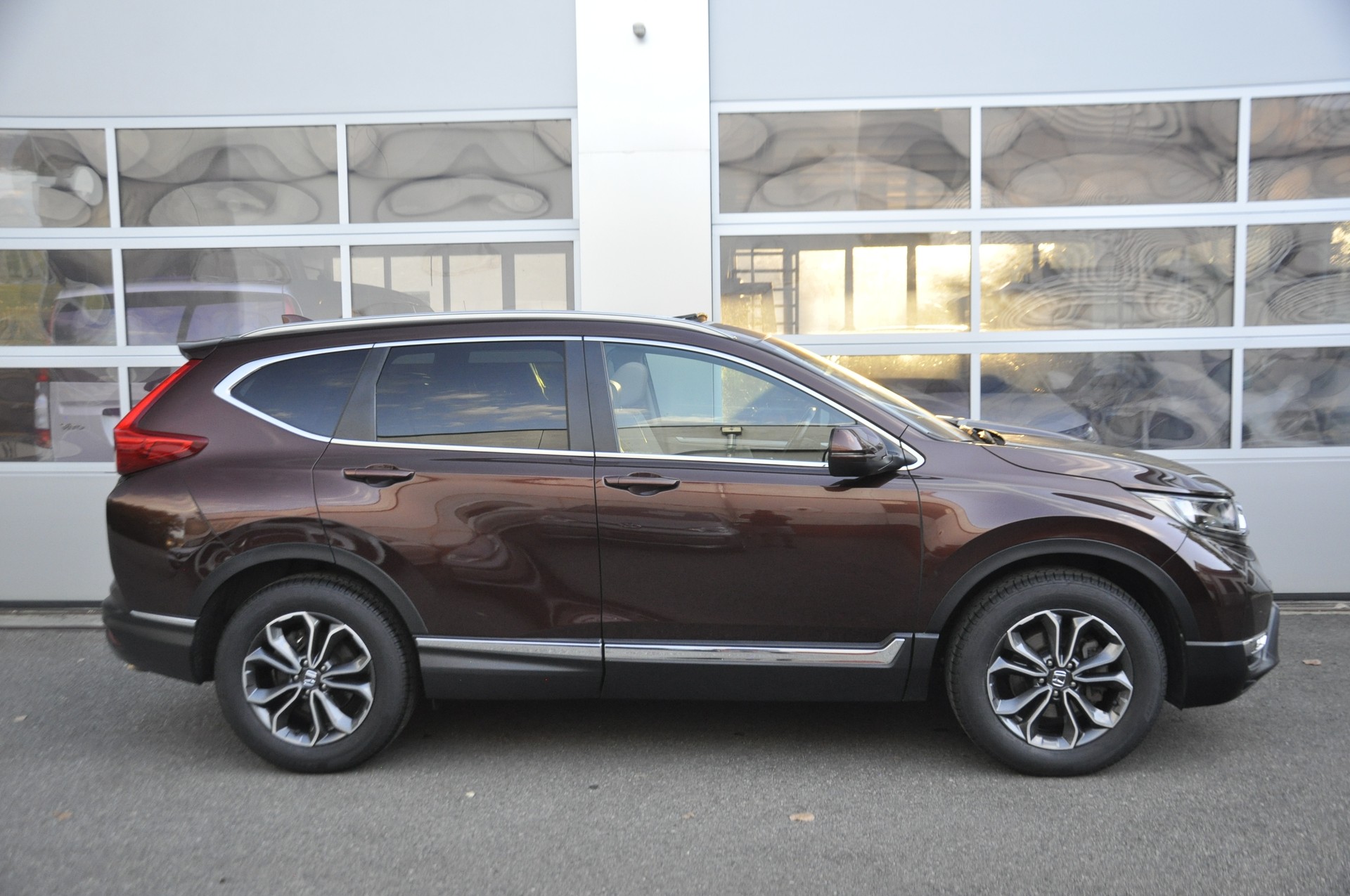 HONDA CR-V 2.0i MMD Hybrid Executive 4WD Automatic I Anhängerkupplung-image-1