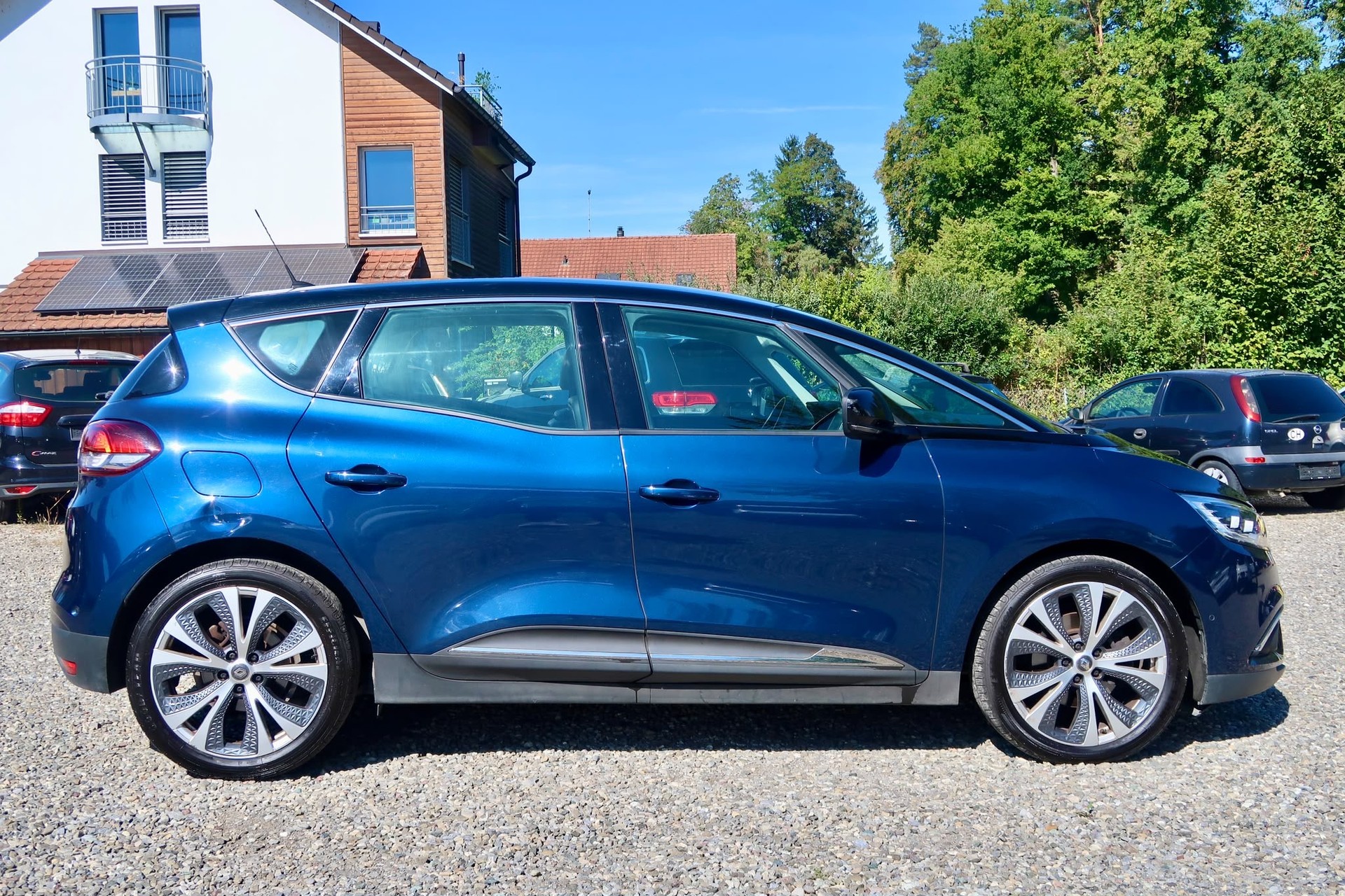 RENAULT Scénic 1.6 dCi Intens EDC-image-3